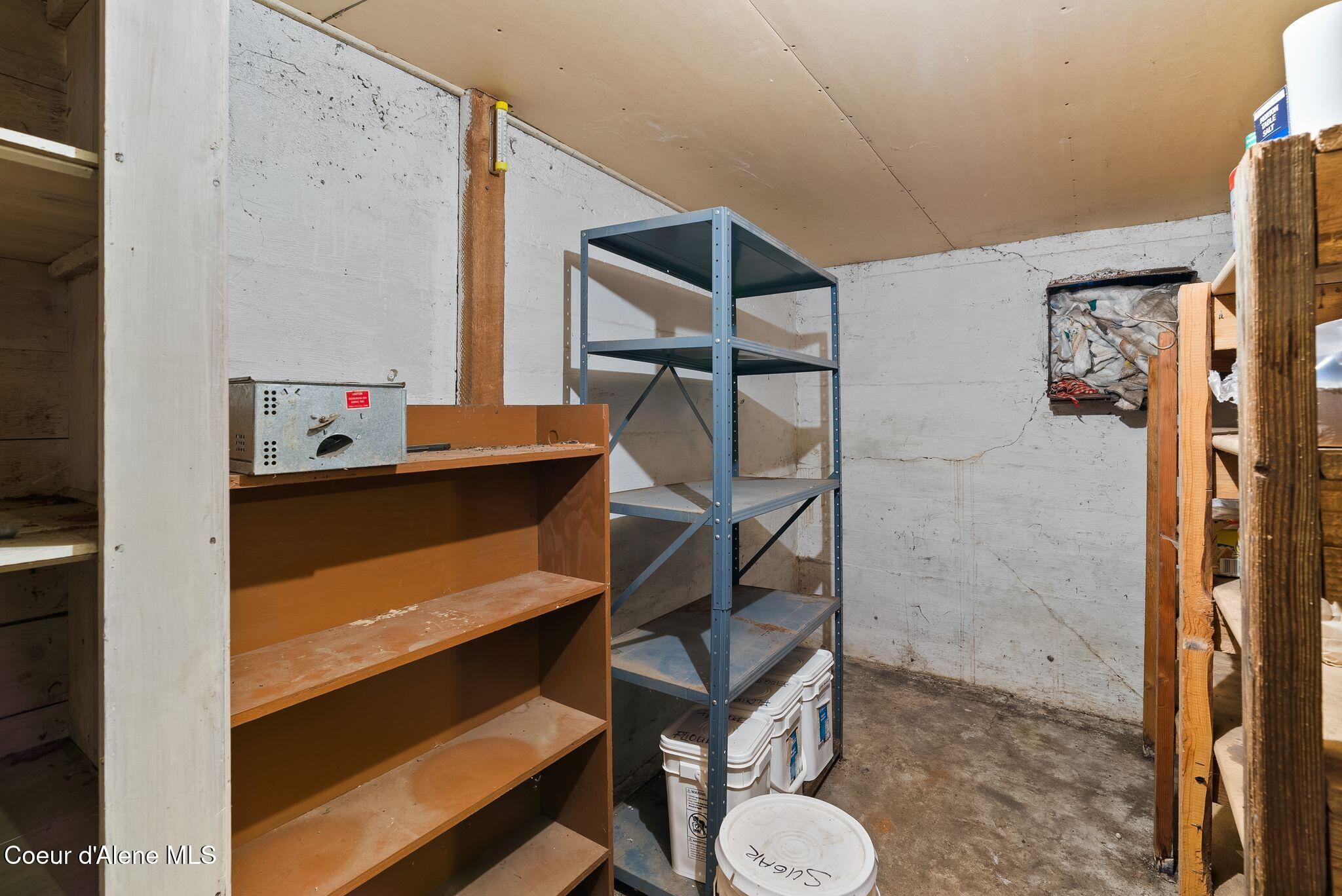 9925 W D ST