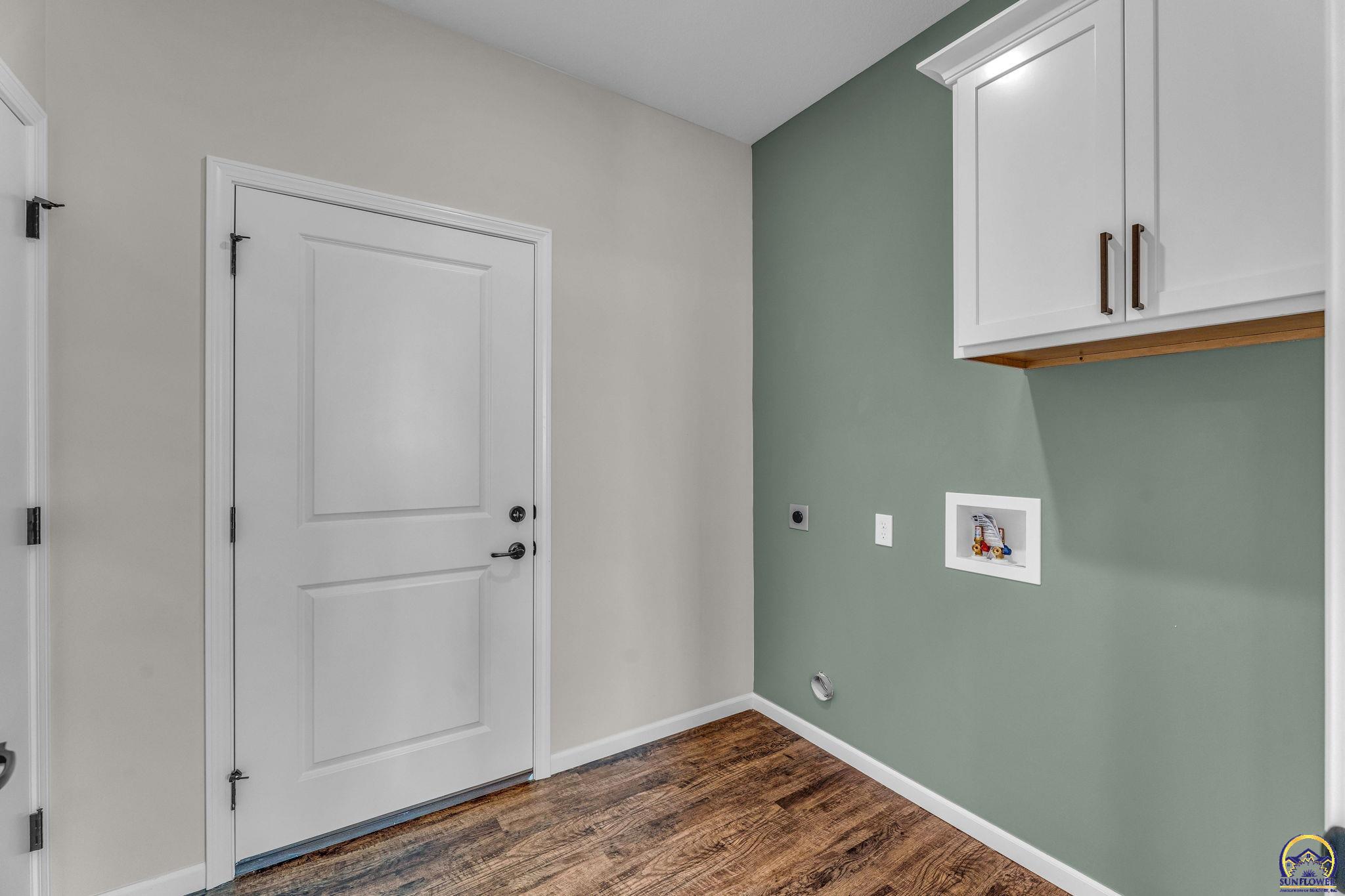 2639 SW Sherwood Park DR