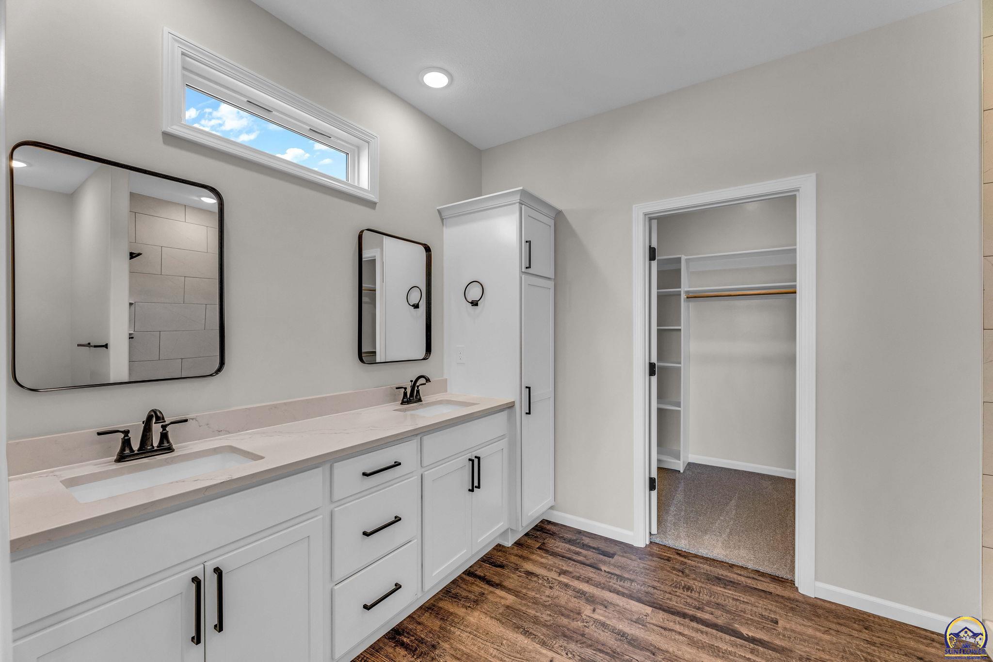 2639 SW Sherwood Park DR