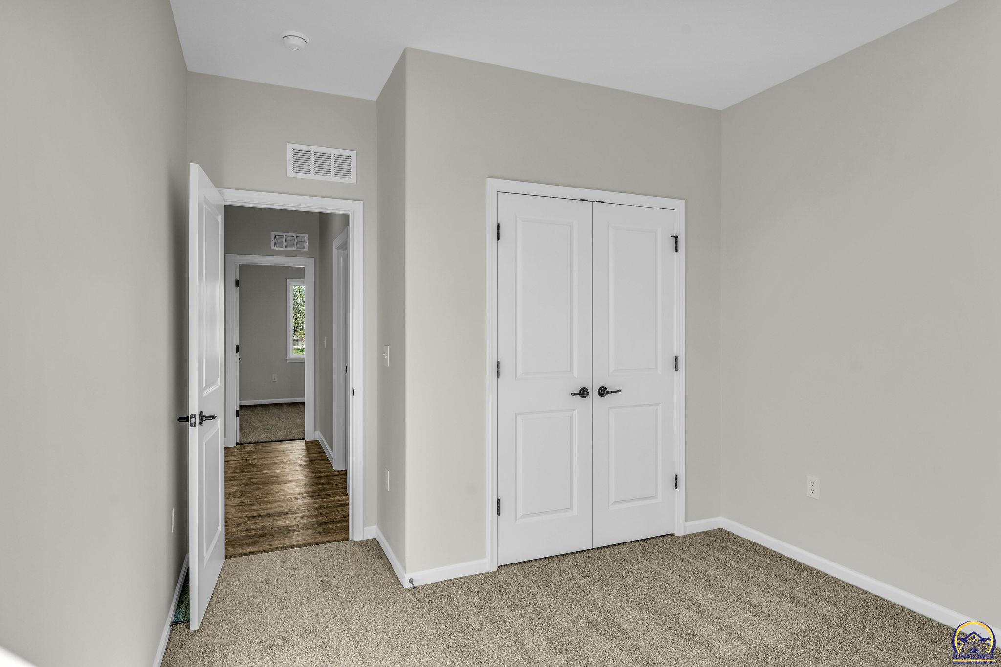 2639 SW Sherwood Park DR