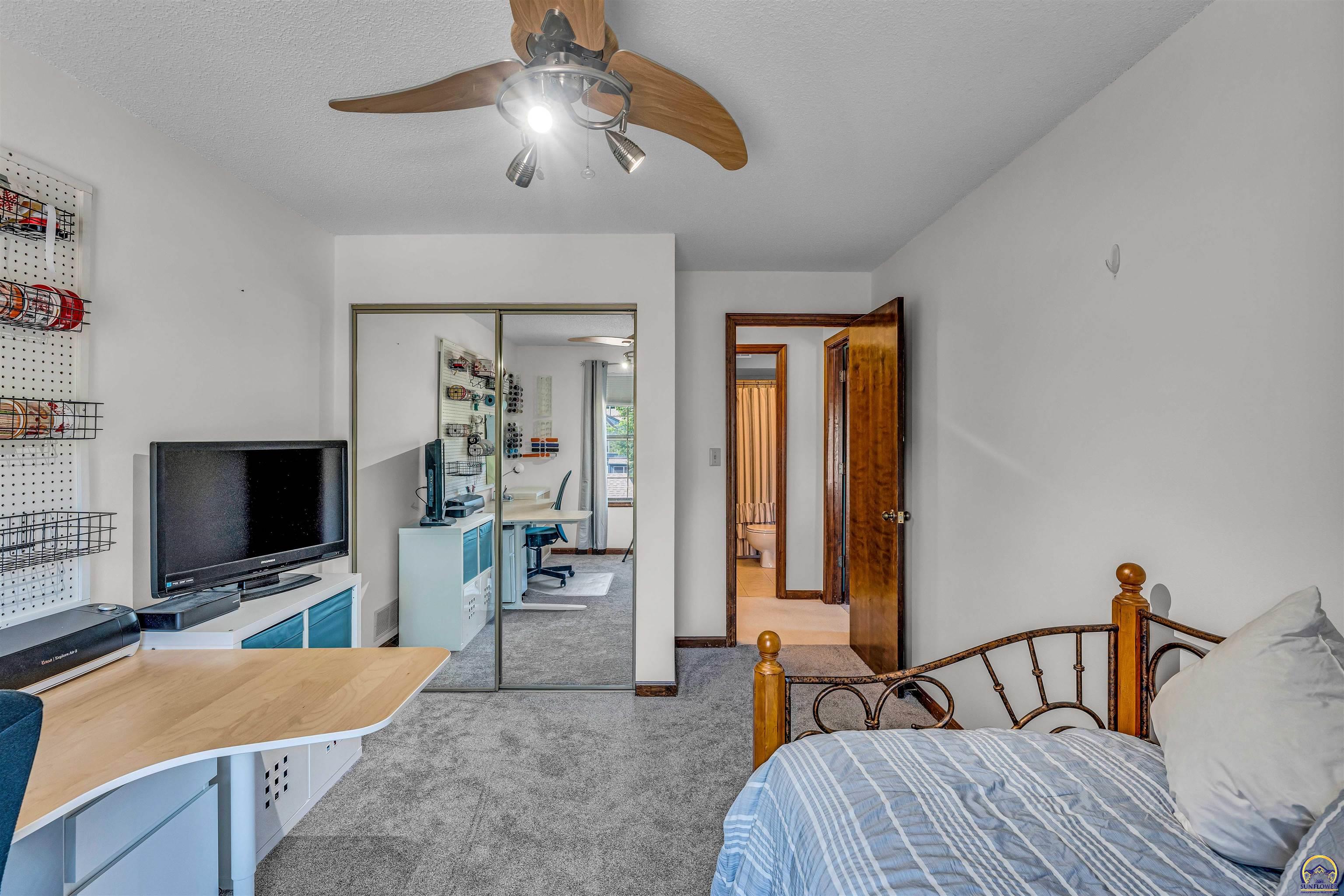 5641 SW Foxcroft South CIR Unit: Unit 202