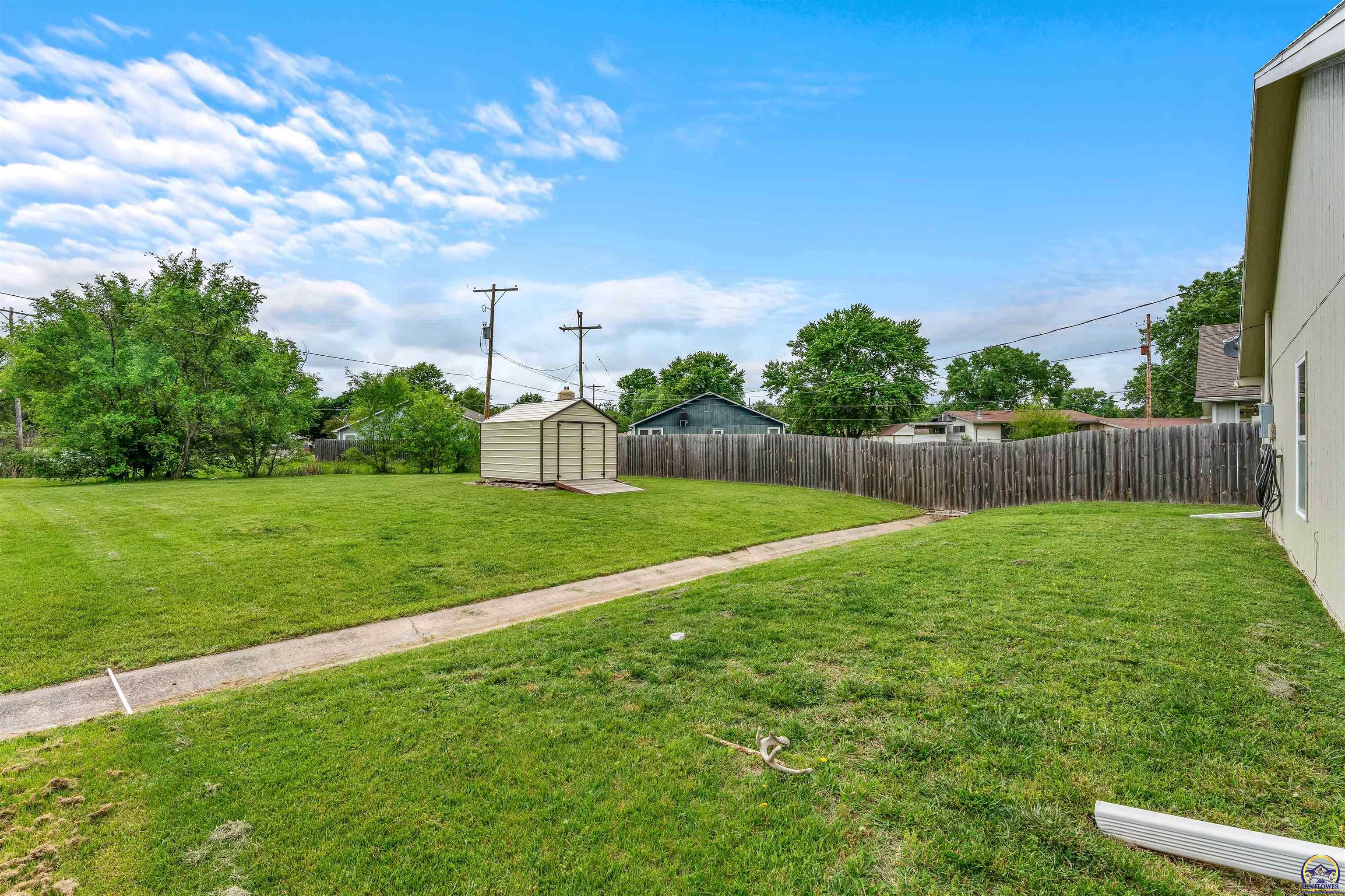 7015 SW Wheatfield LN