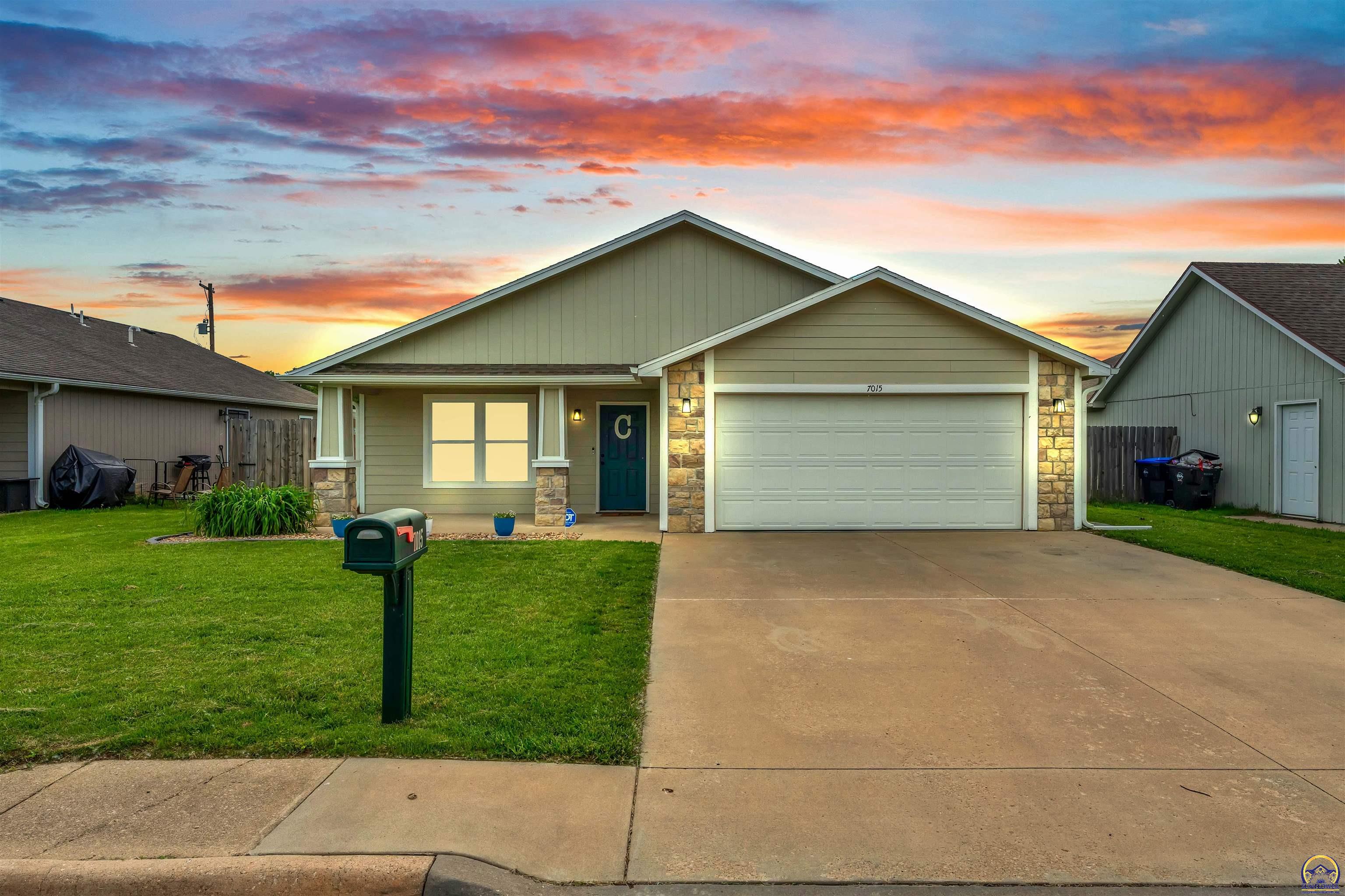 7015 SW Wheatfield LN