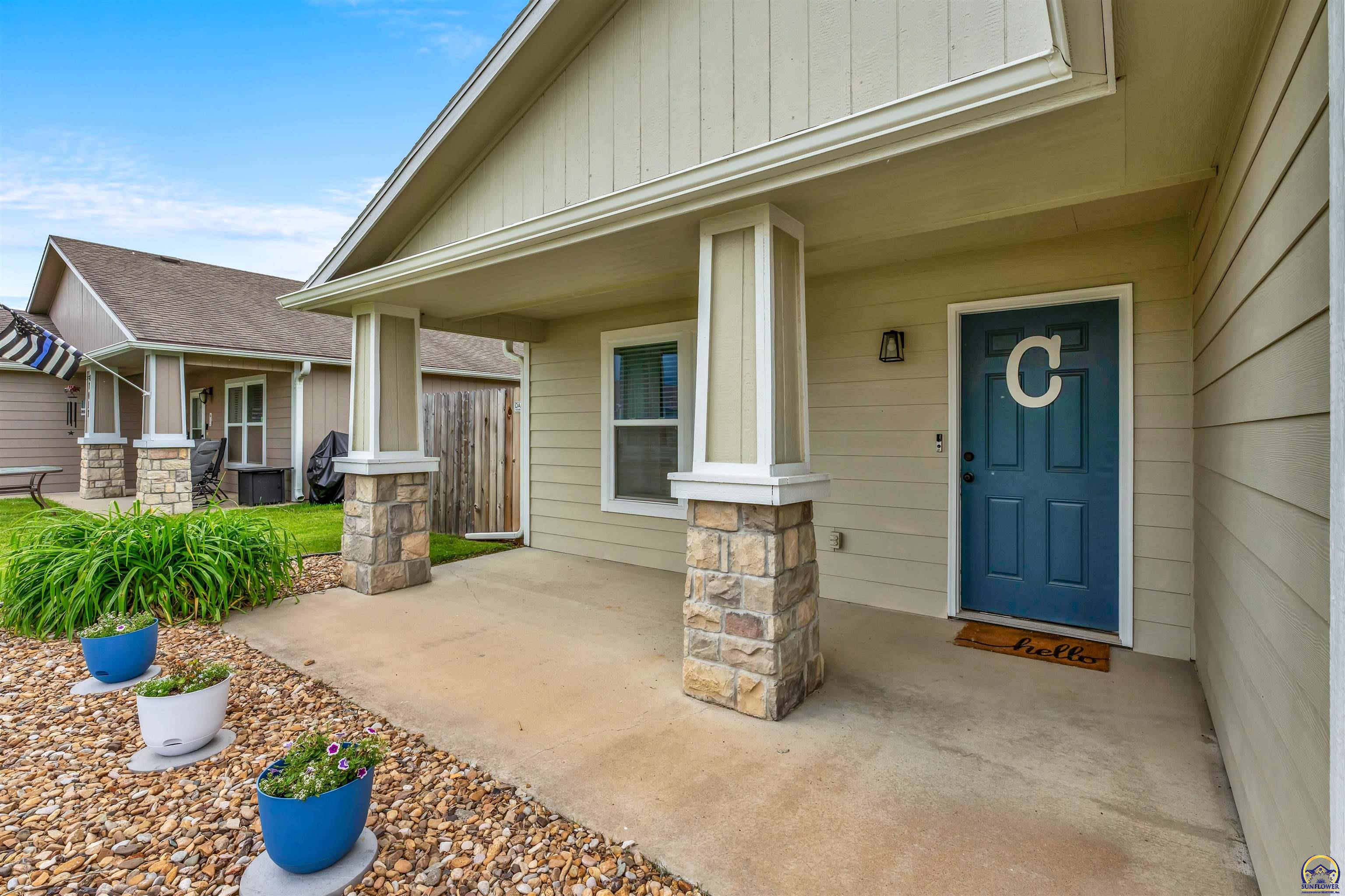 7015 SW Wheatfield LN