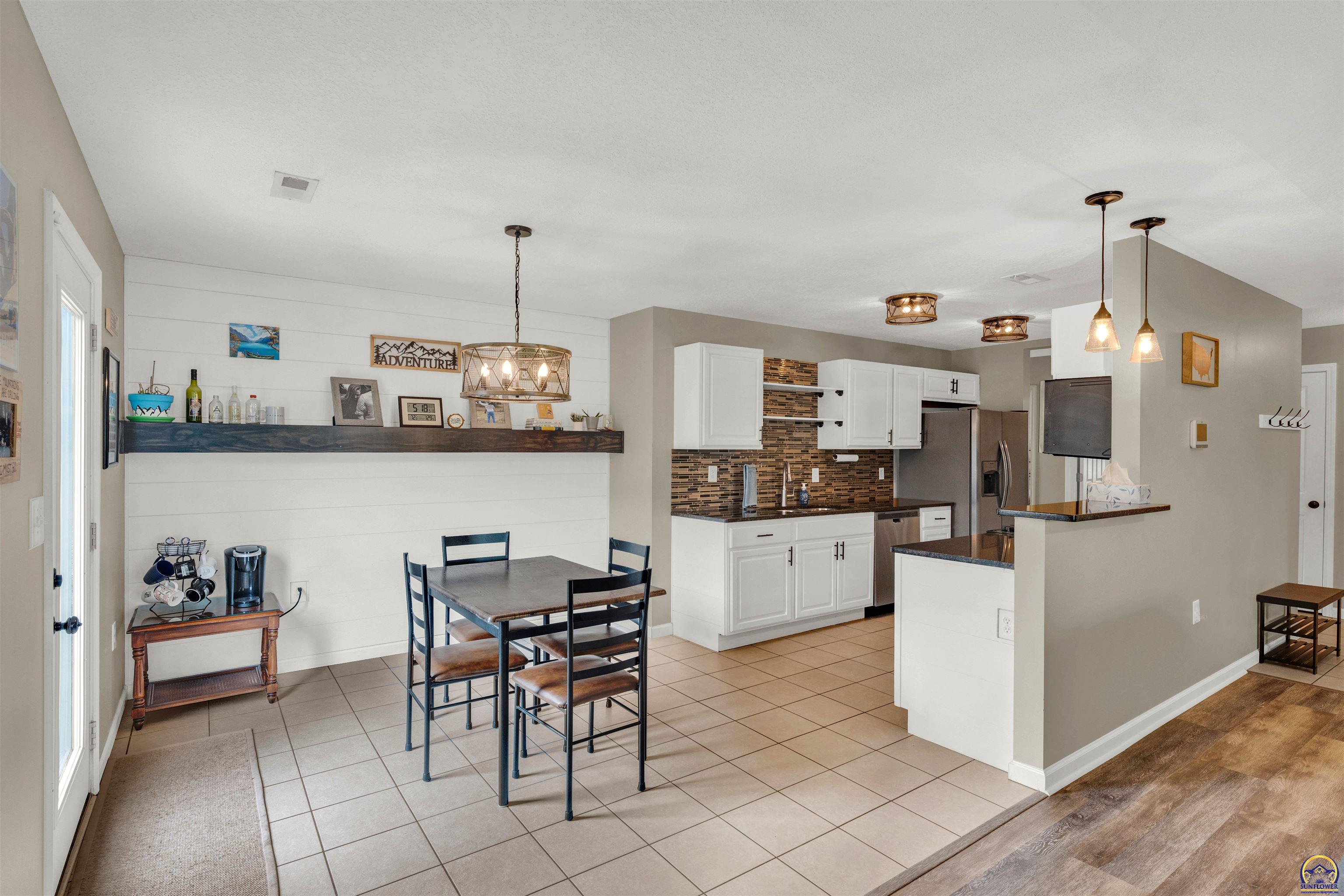 7015 SW Wheatfield LN