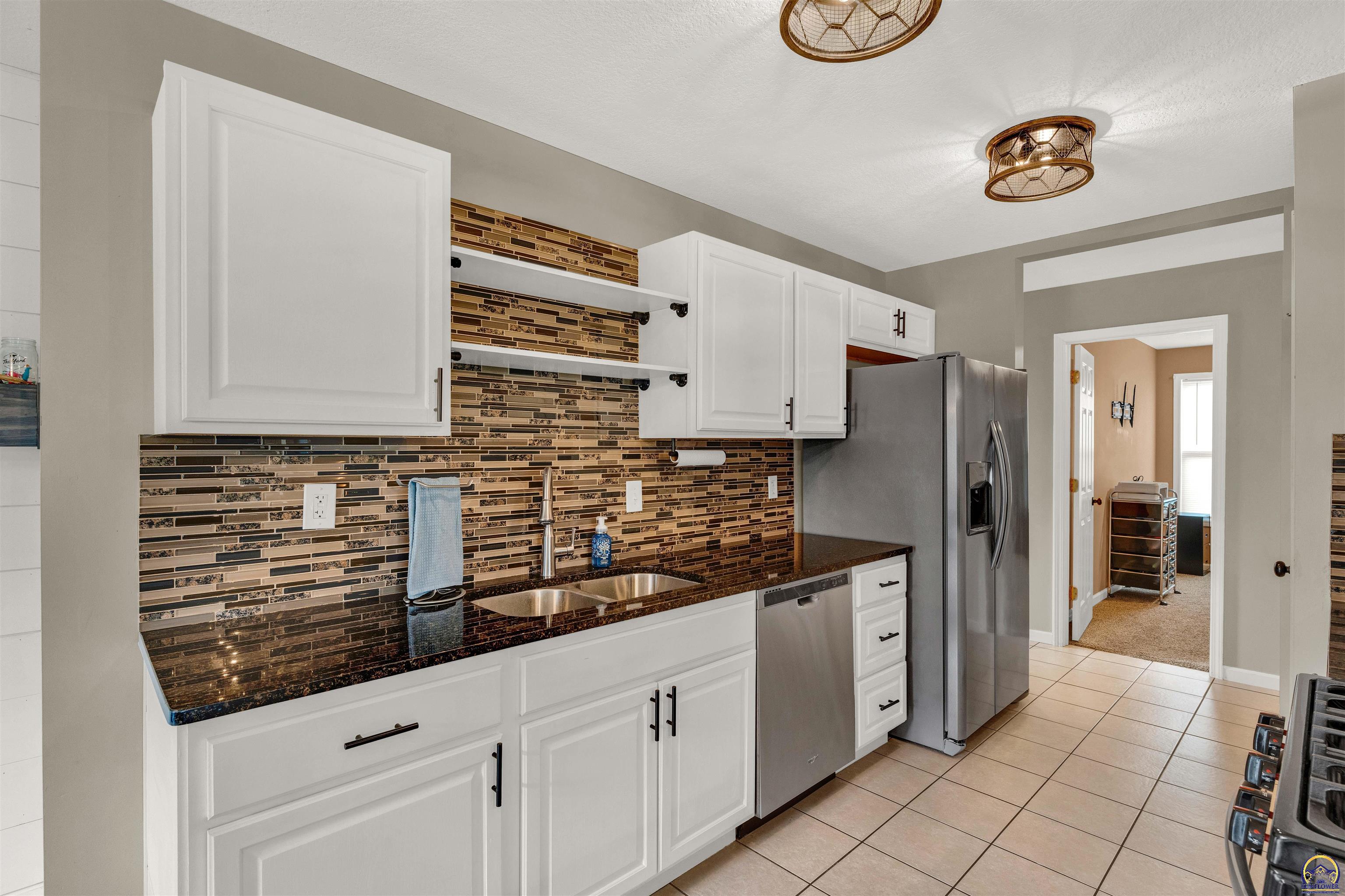 7015 SW Wheatfield LN