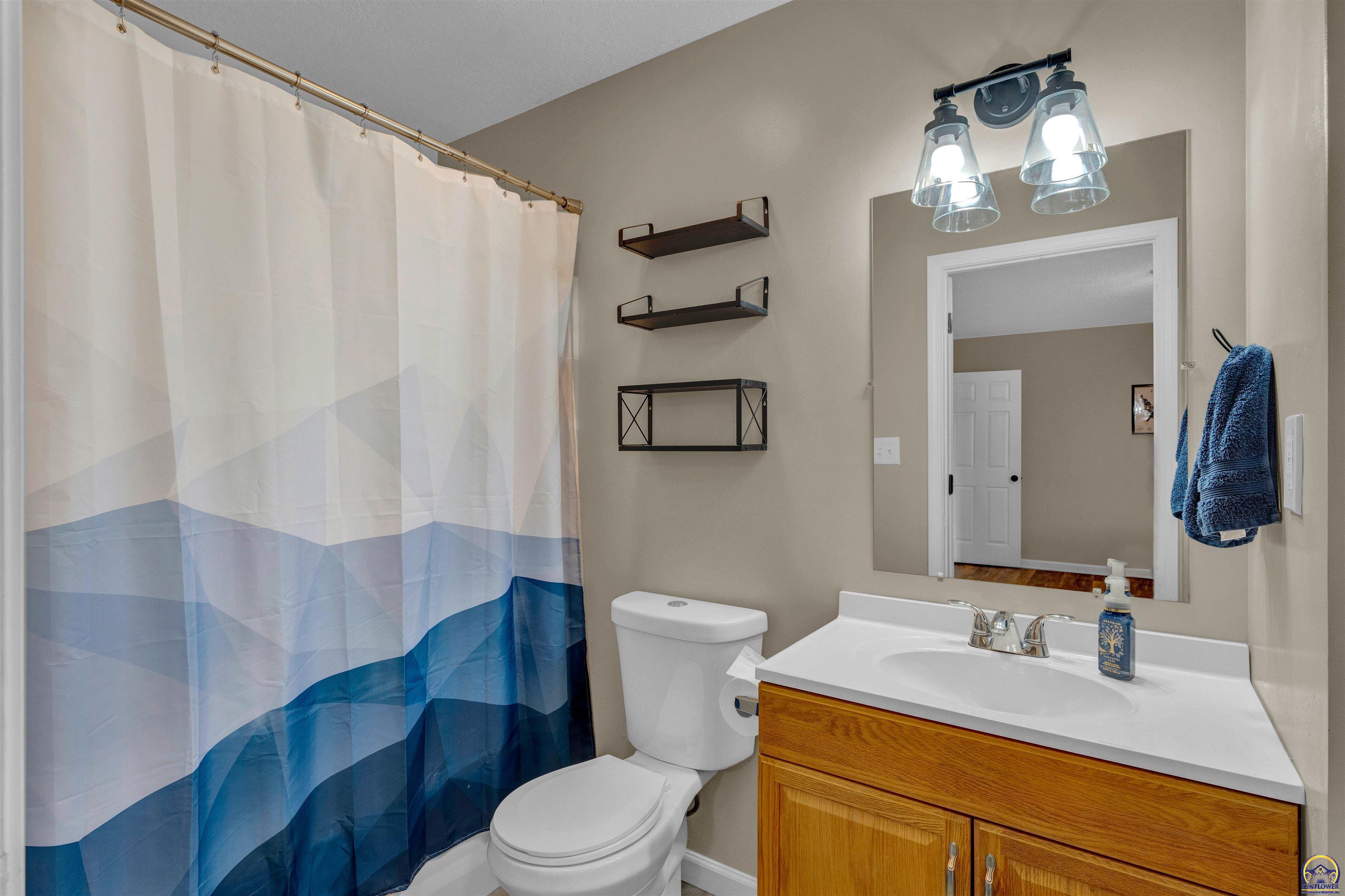 7015 SW Wheatfield LN