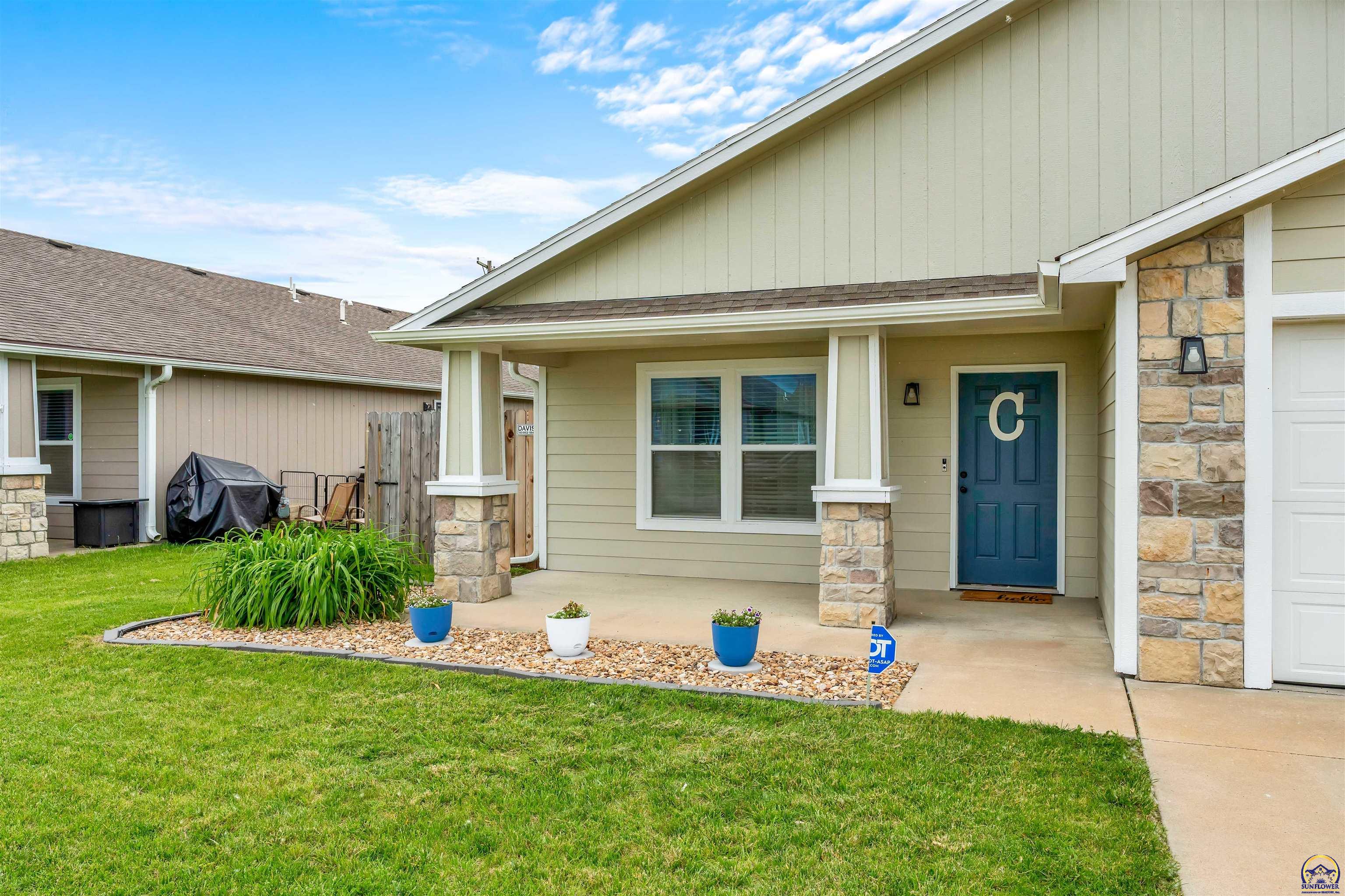 7015 SW Wheatfield LN