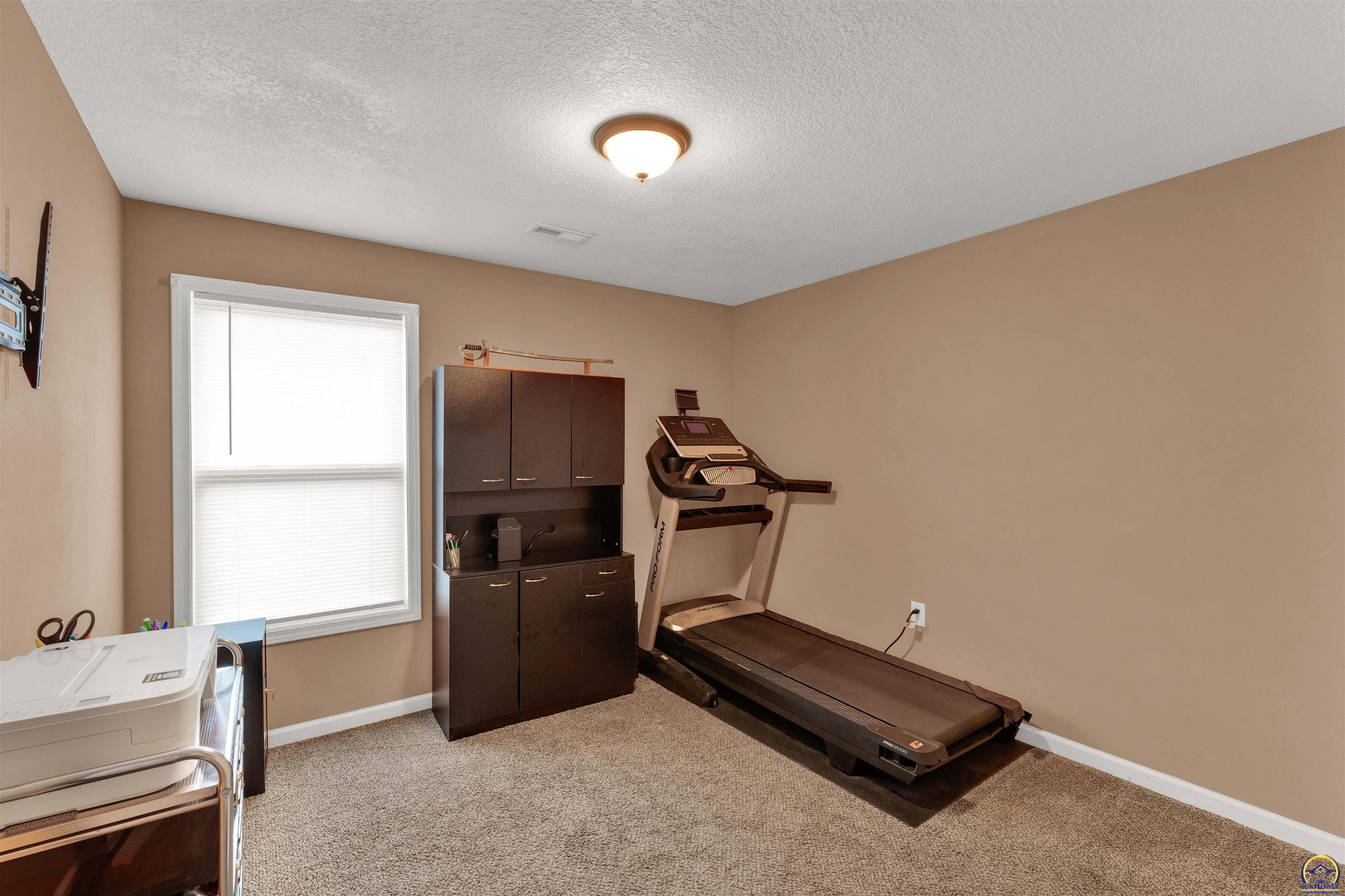 7015 SW Wheatfield LN