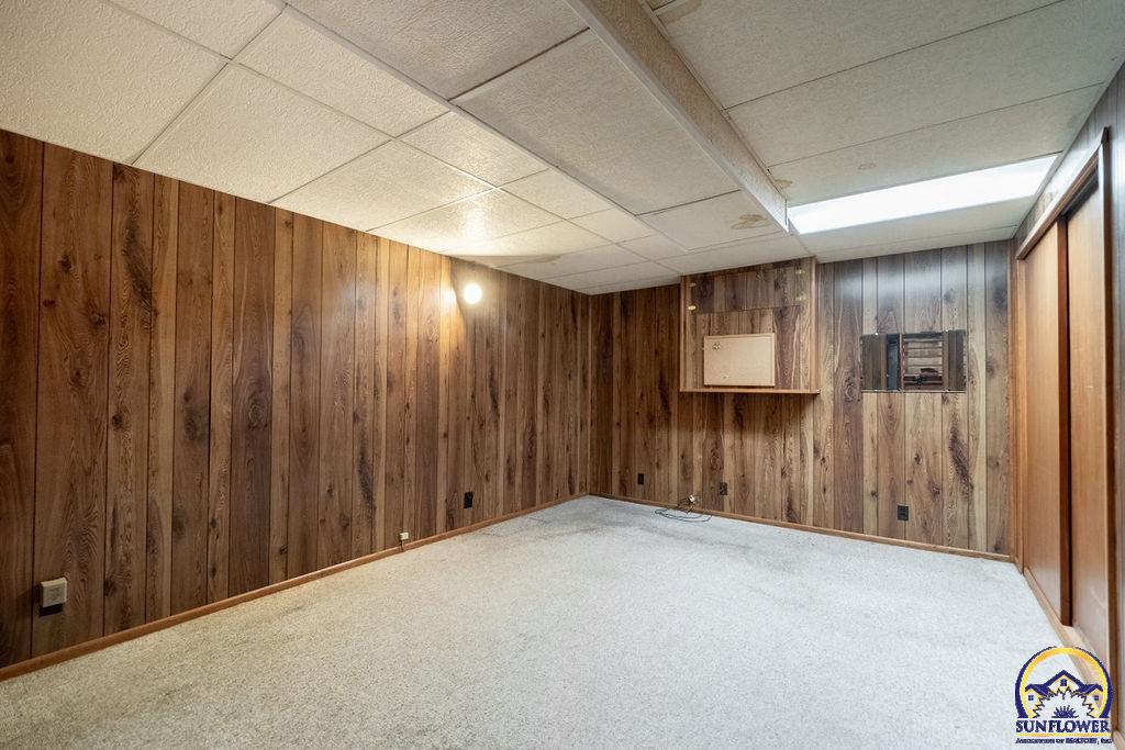 220 SW Broadmoor AVE