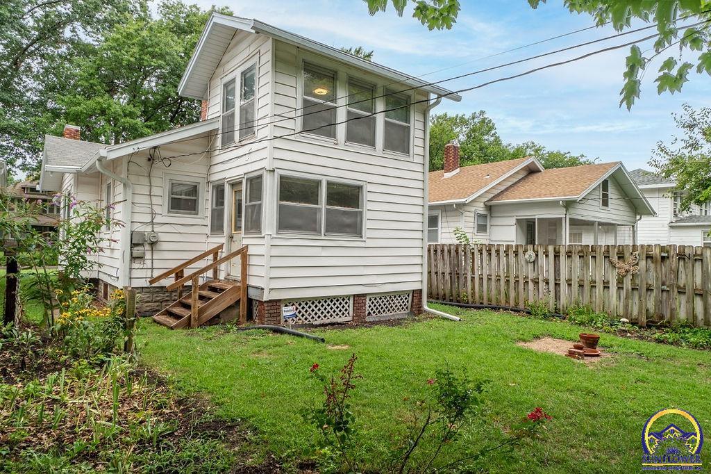 220 SW Broadmoor AVE