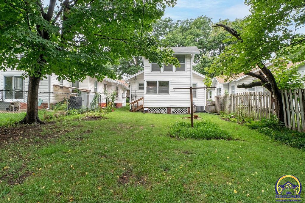 220 SW Broadmoor AVE