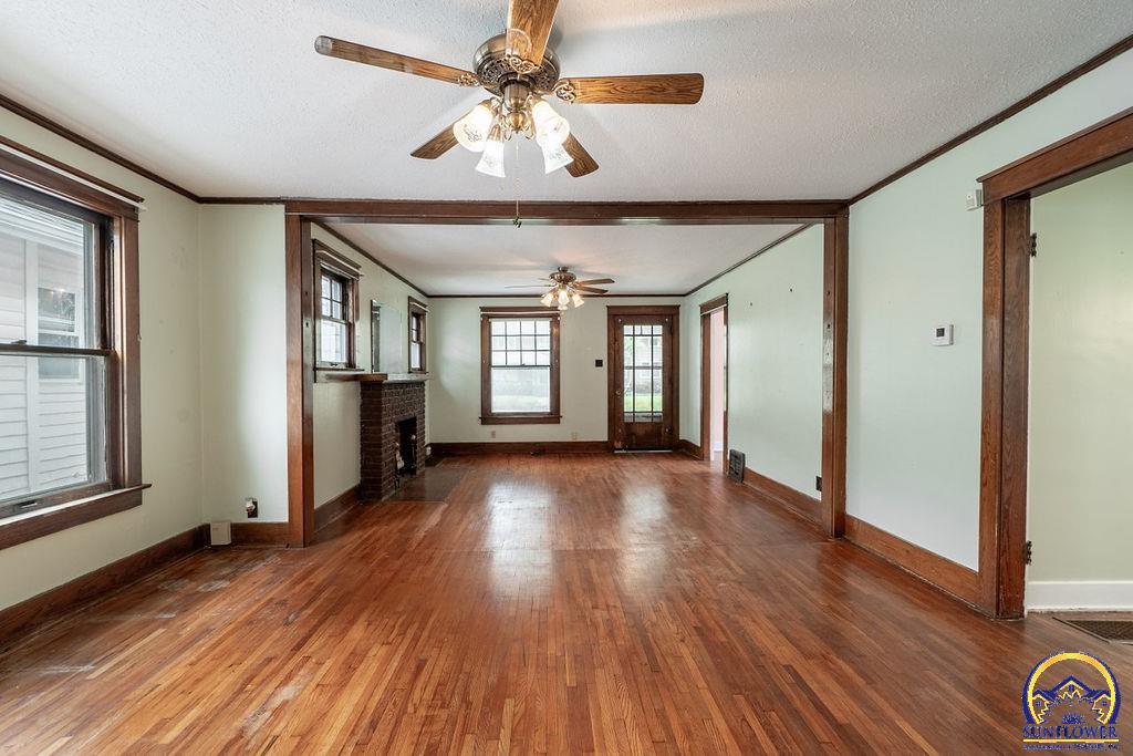 220 SW Broadmoor AVE