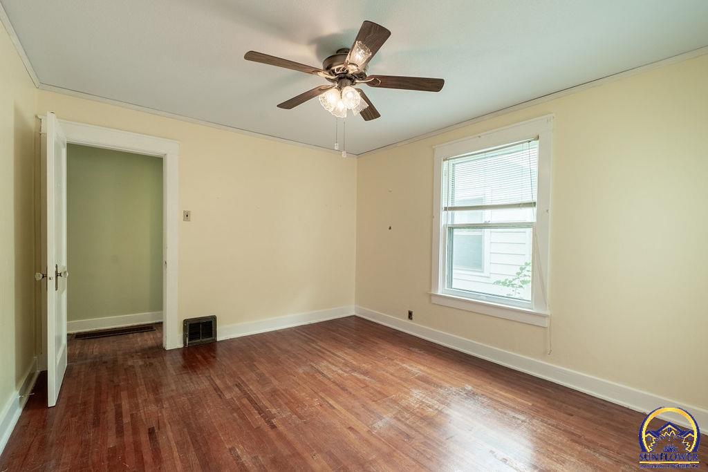 220 SW Broadmoor AVE