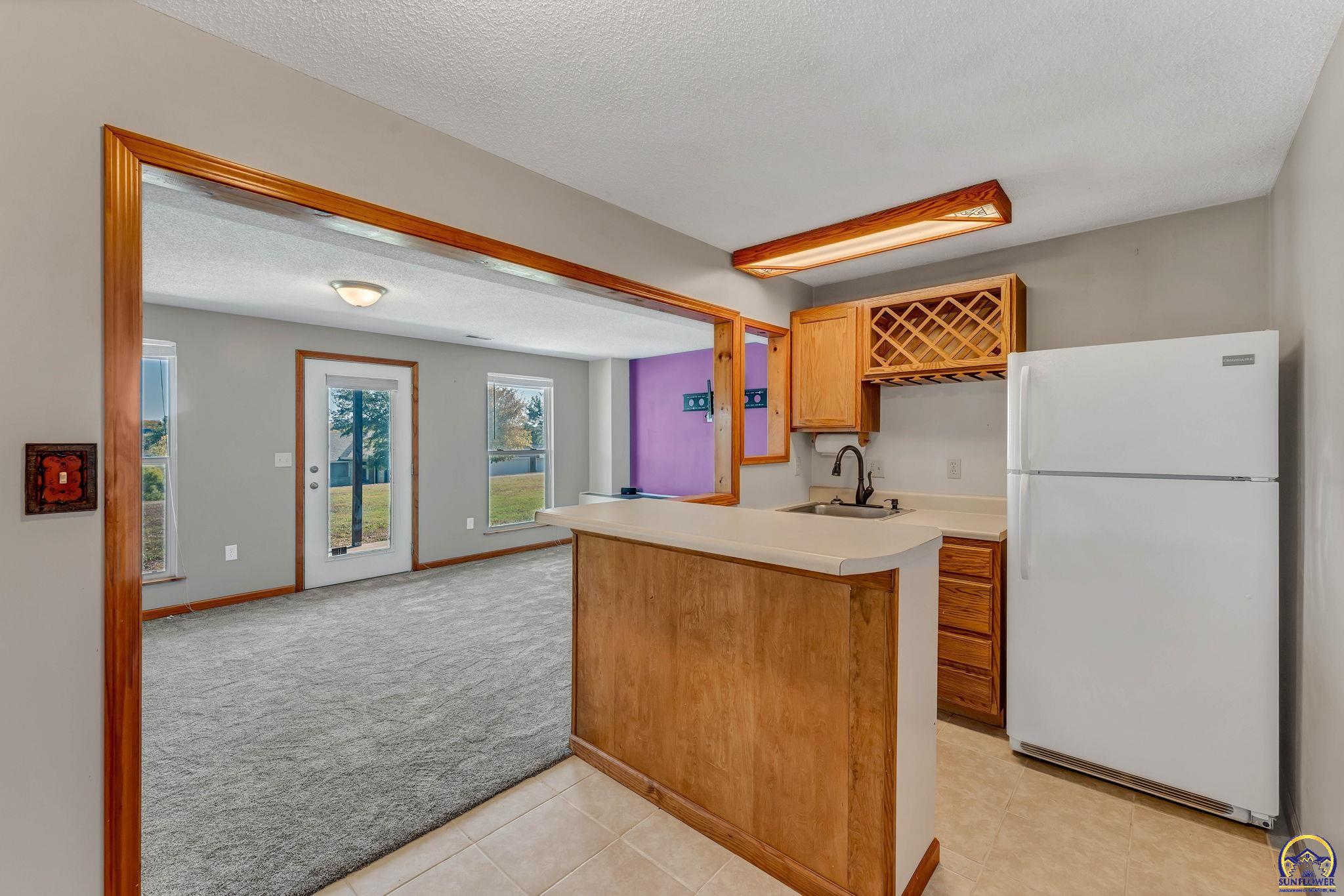 6411 Crescent Rim DR