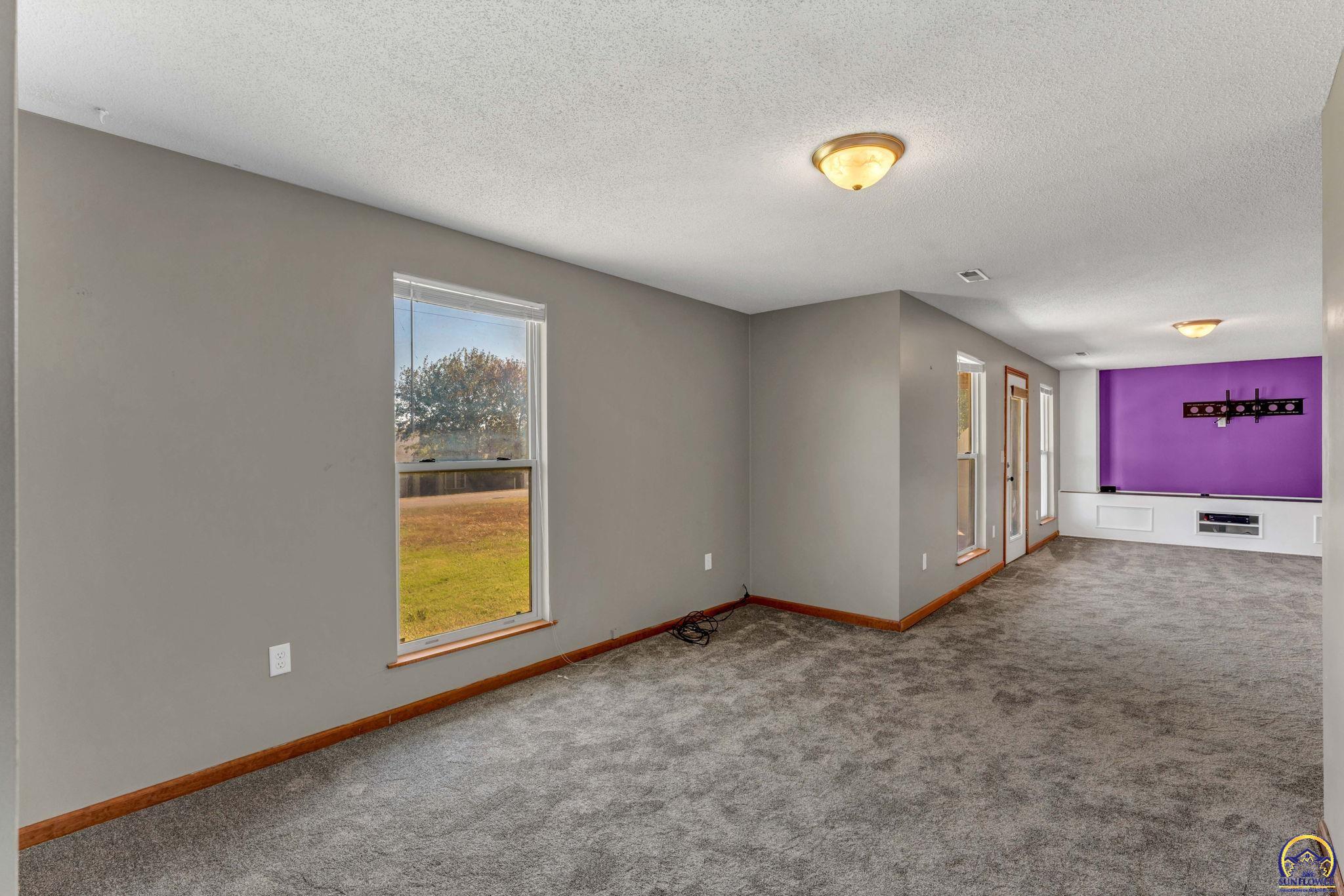 6411 Crescent Rim DR