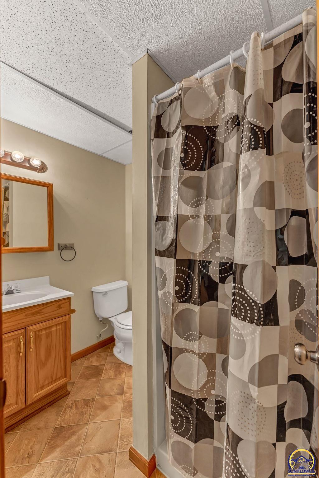 6411 Crescent Rim DR