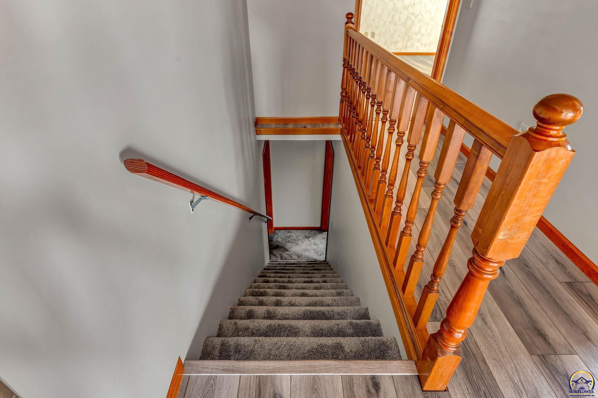 6411 Crescent Rim DR