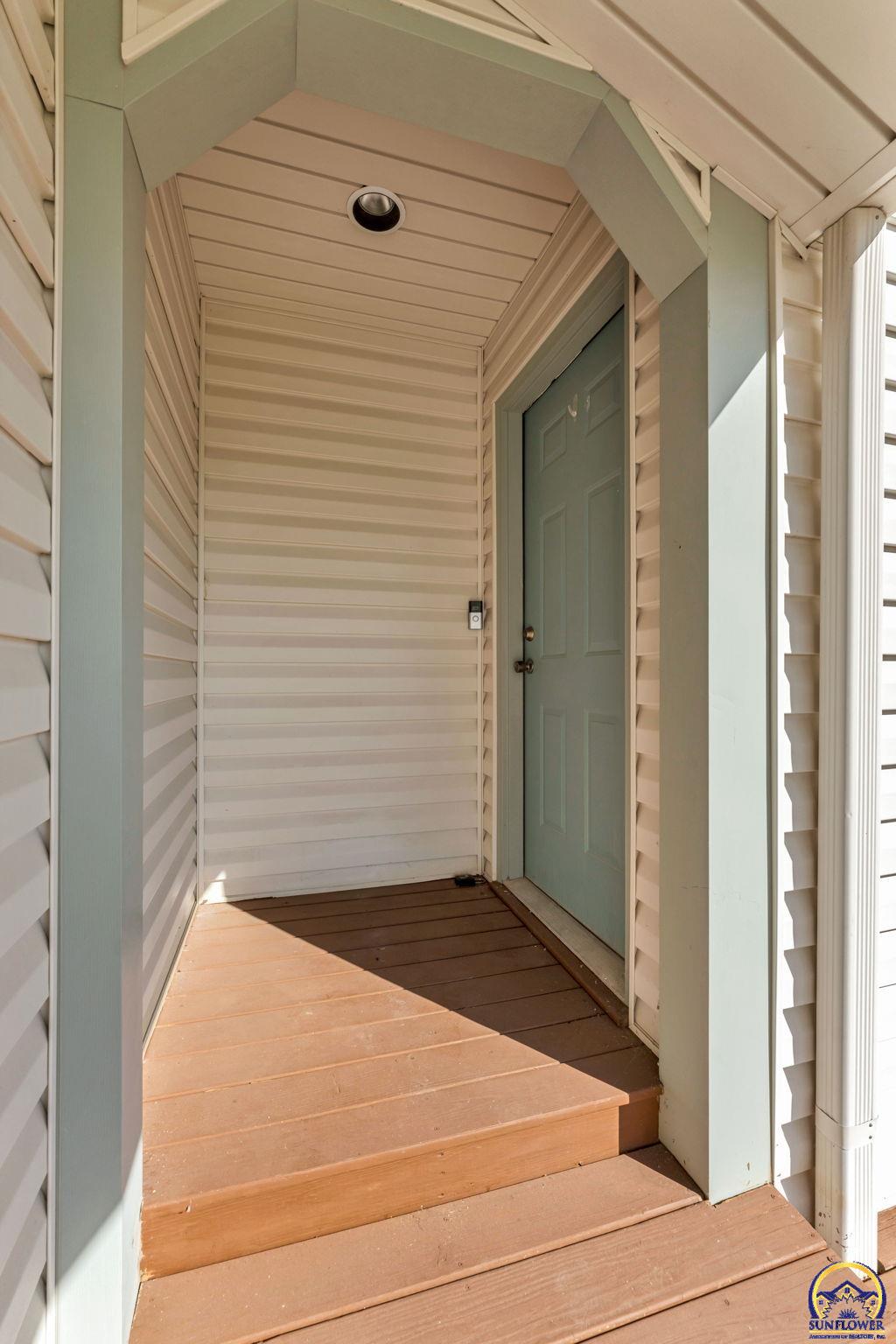 6411 Crescent Rim DR