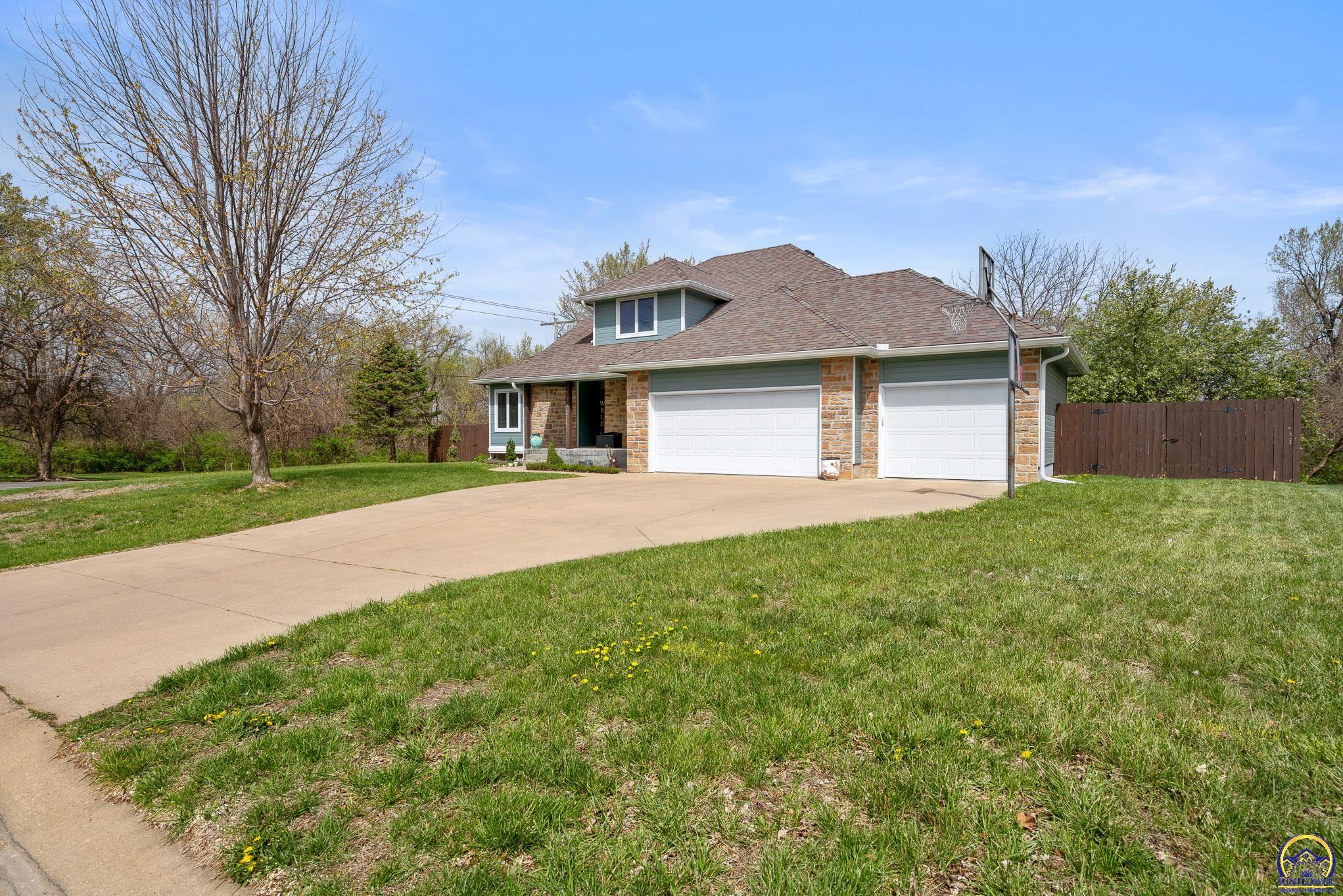 7546 SW Ambassador PL