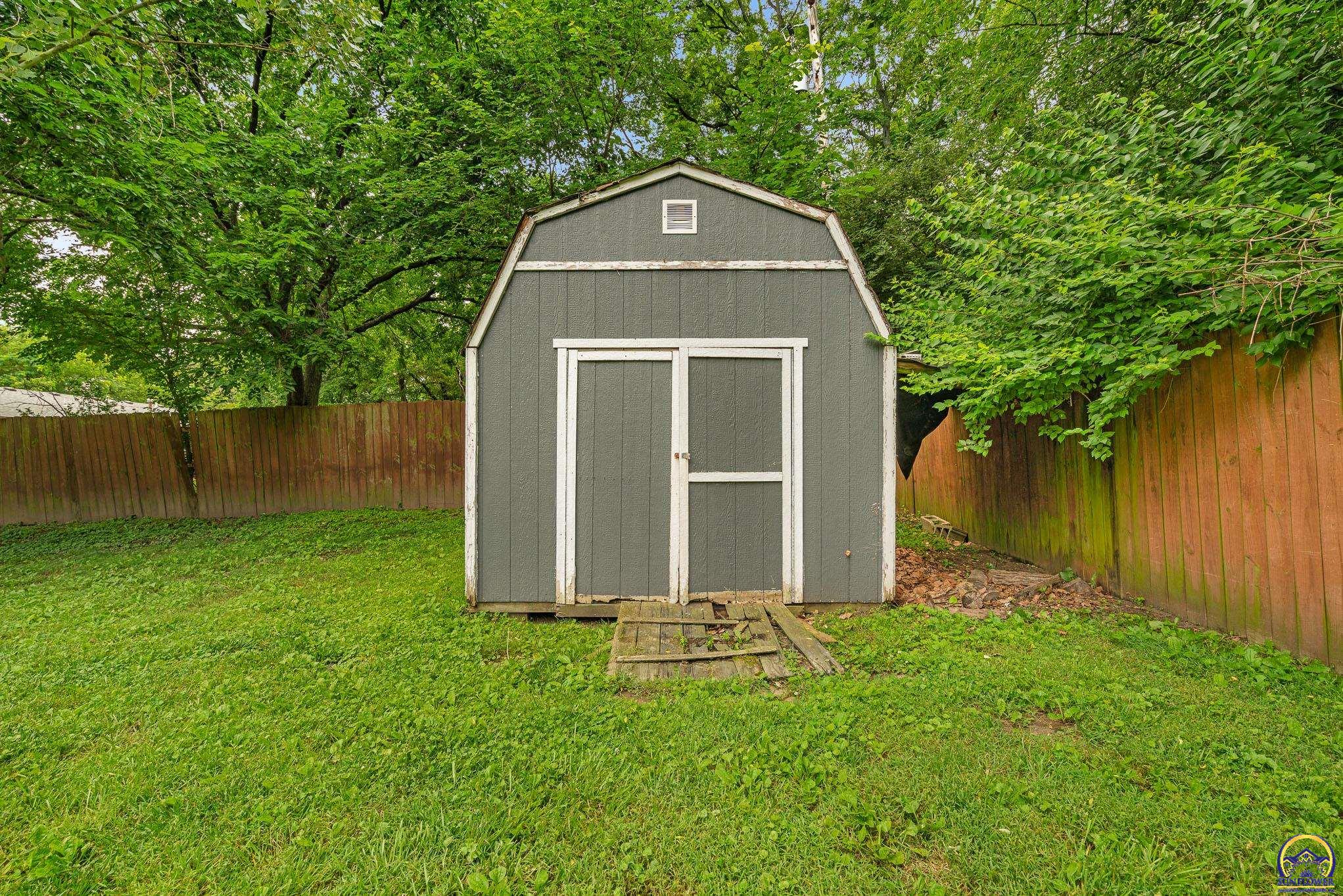 3603 NW Rochester RD