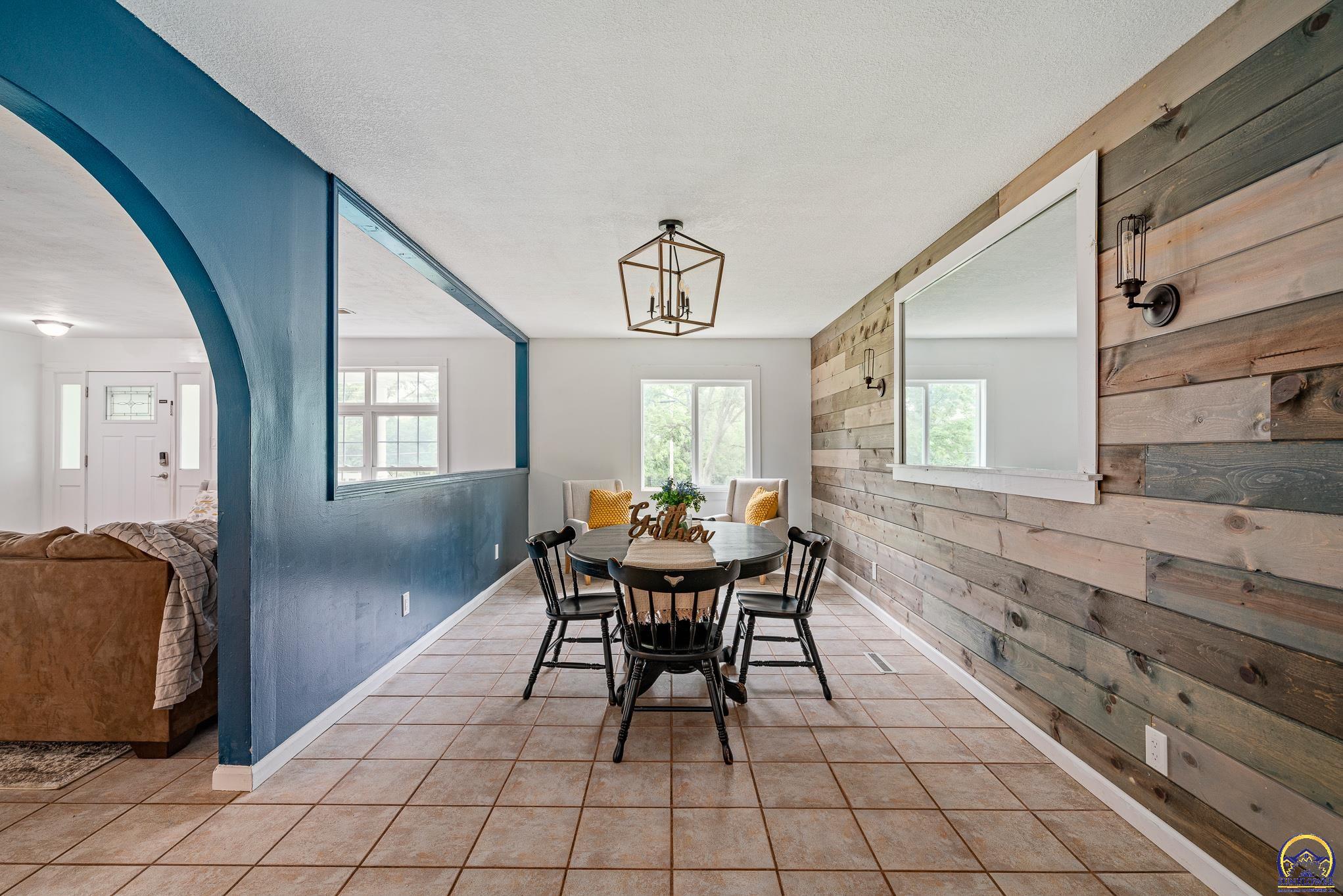 3603 NW Rochester RD