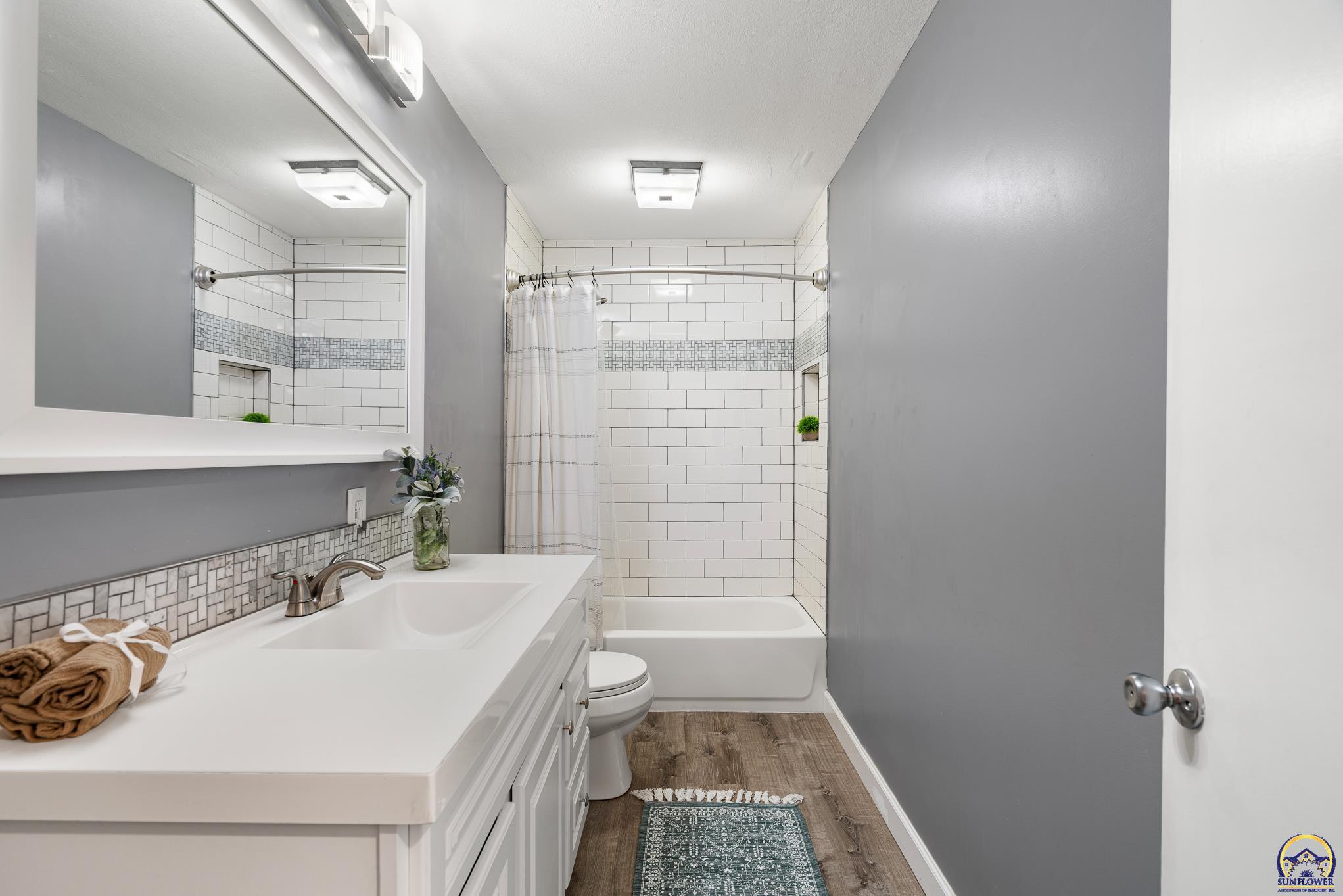 3603 NW Rochester RD