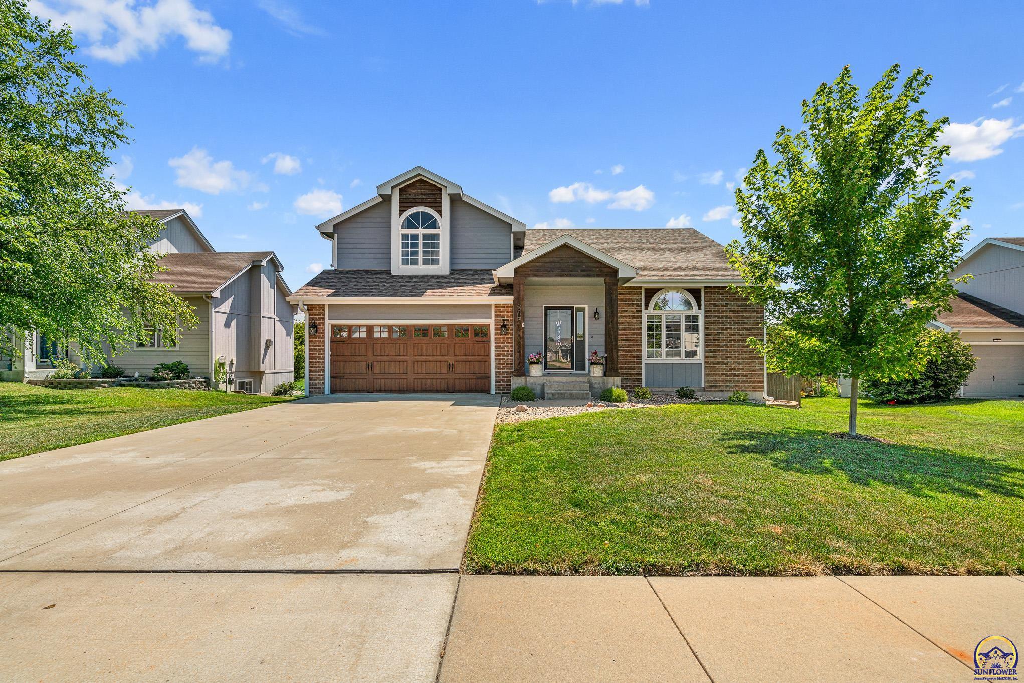 2712 SW Sherwood Park DR