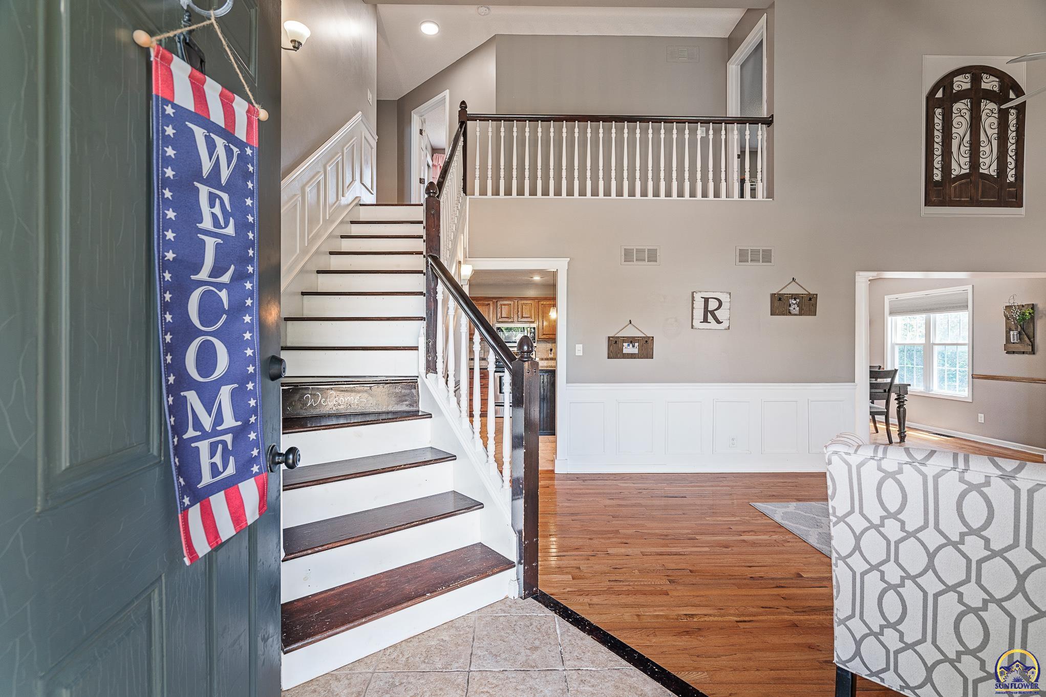 2712 SW Sherwood Park DR