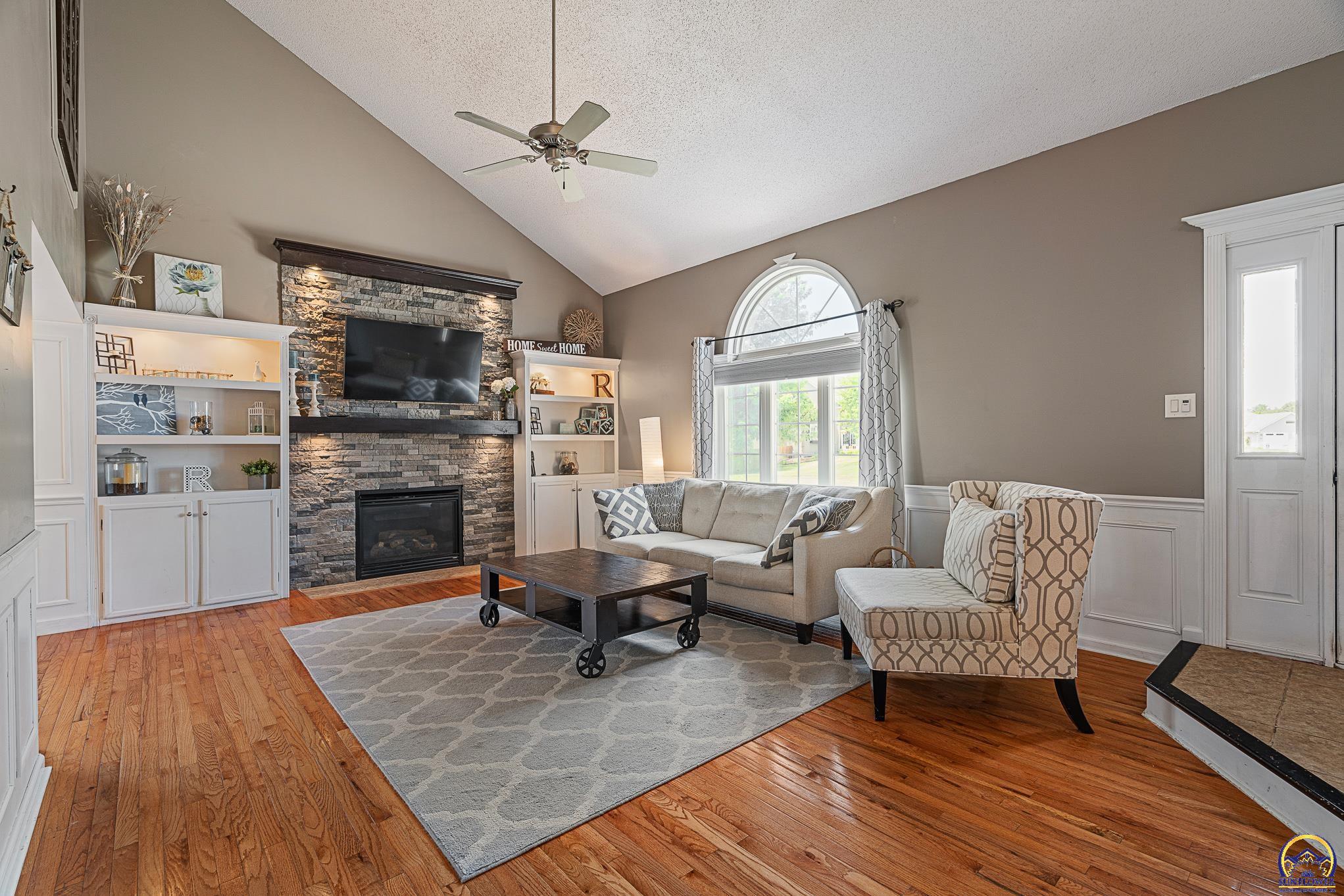 2712 SW Sherwood Park DR