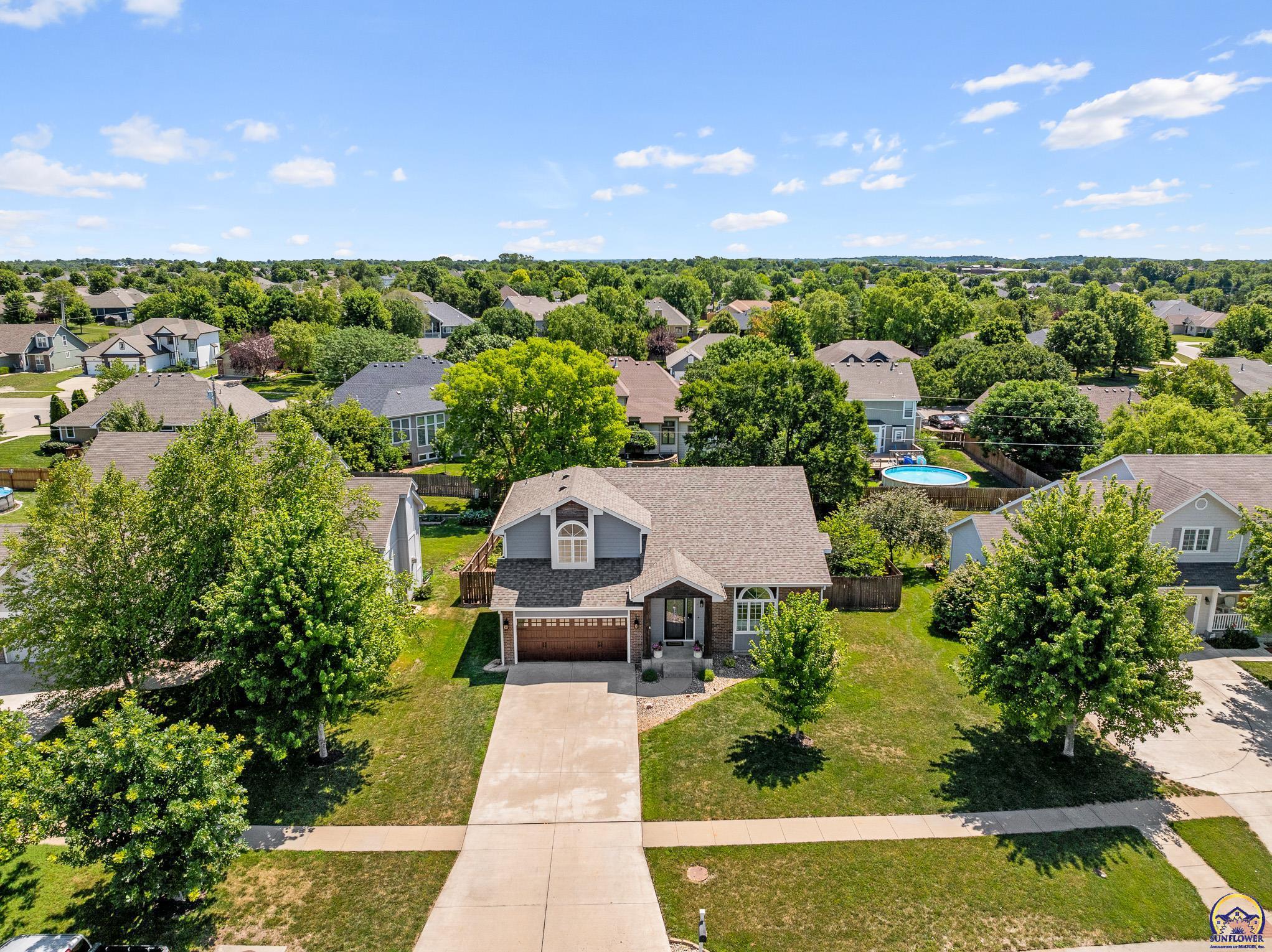 2712 SW Sherwood Park DR