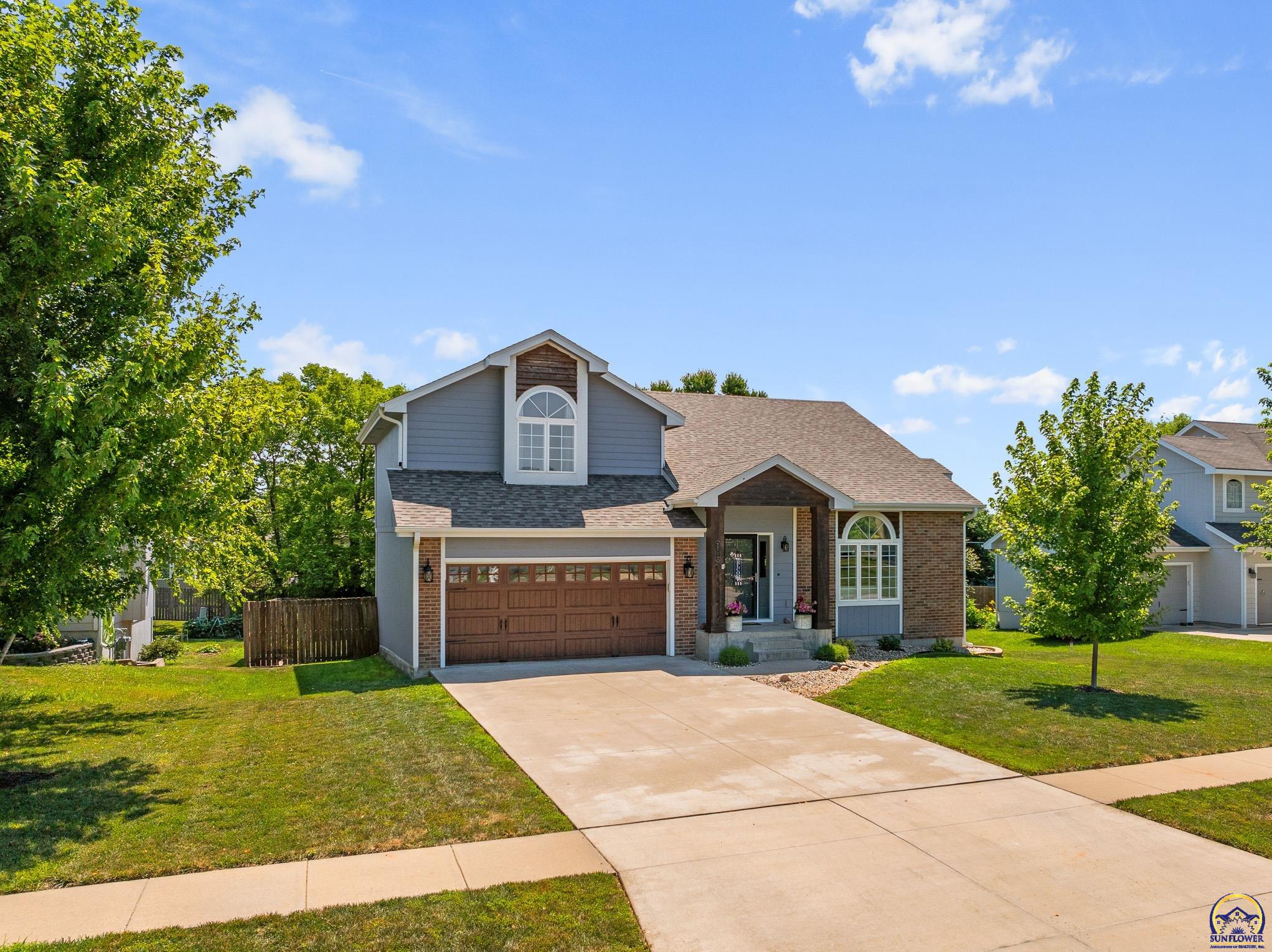 2712 SW Sherwood Park DR