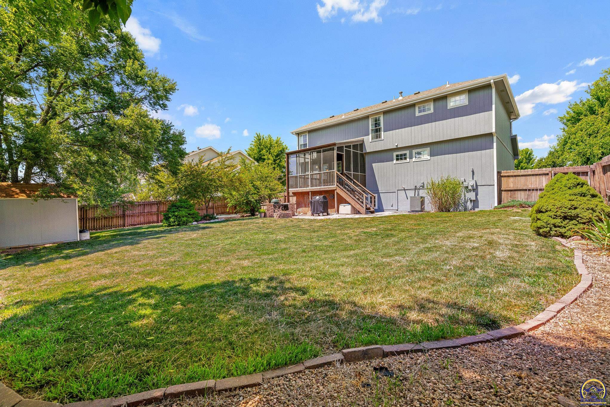 2712 SW Sherwood Park DR