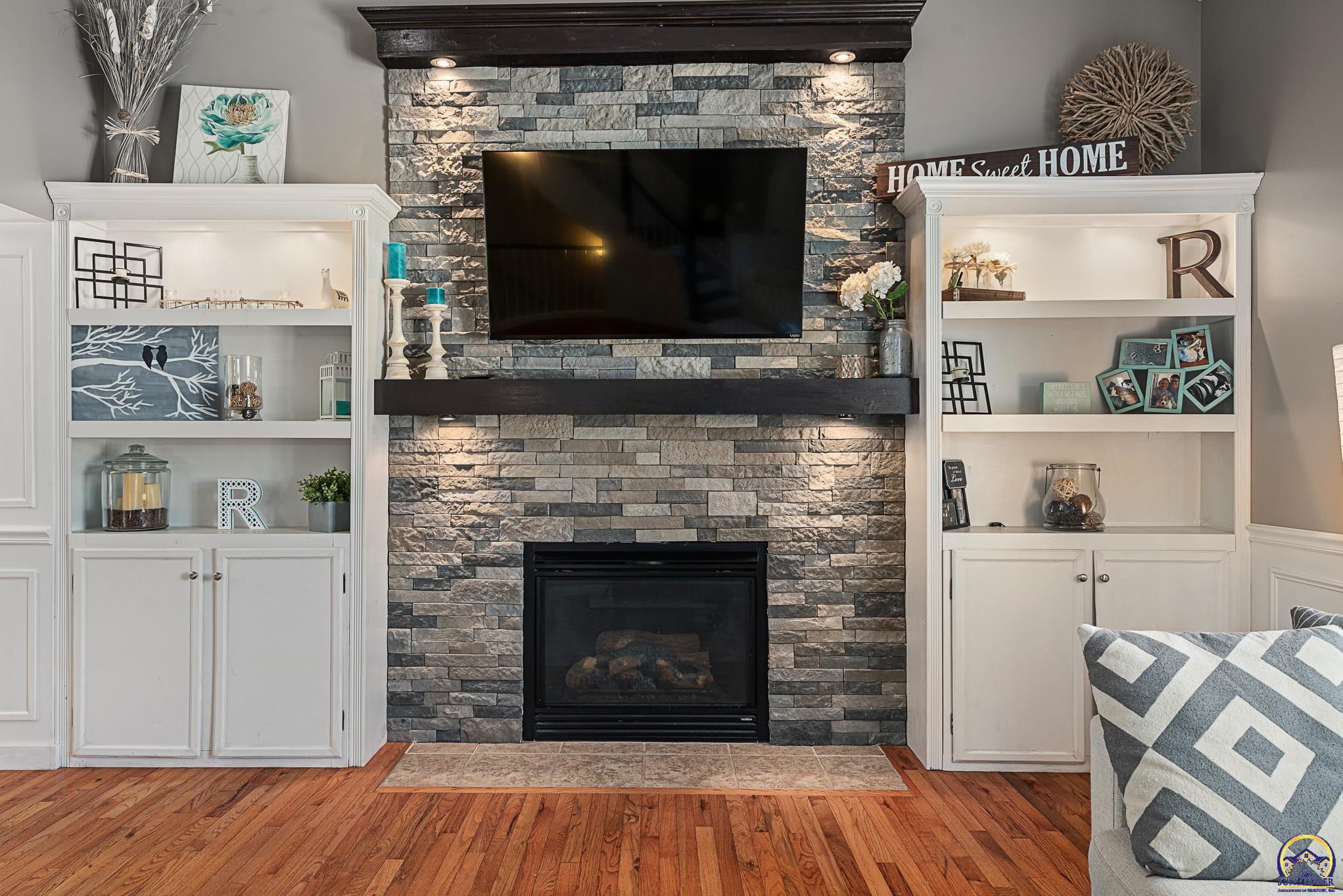 2712 SW Sherwood Park DR