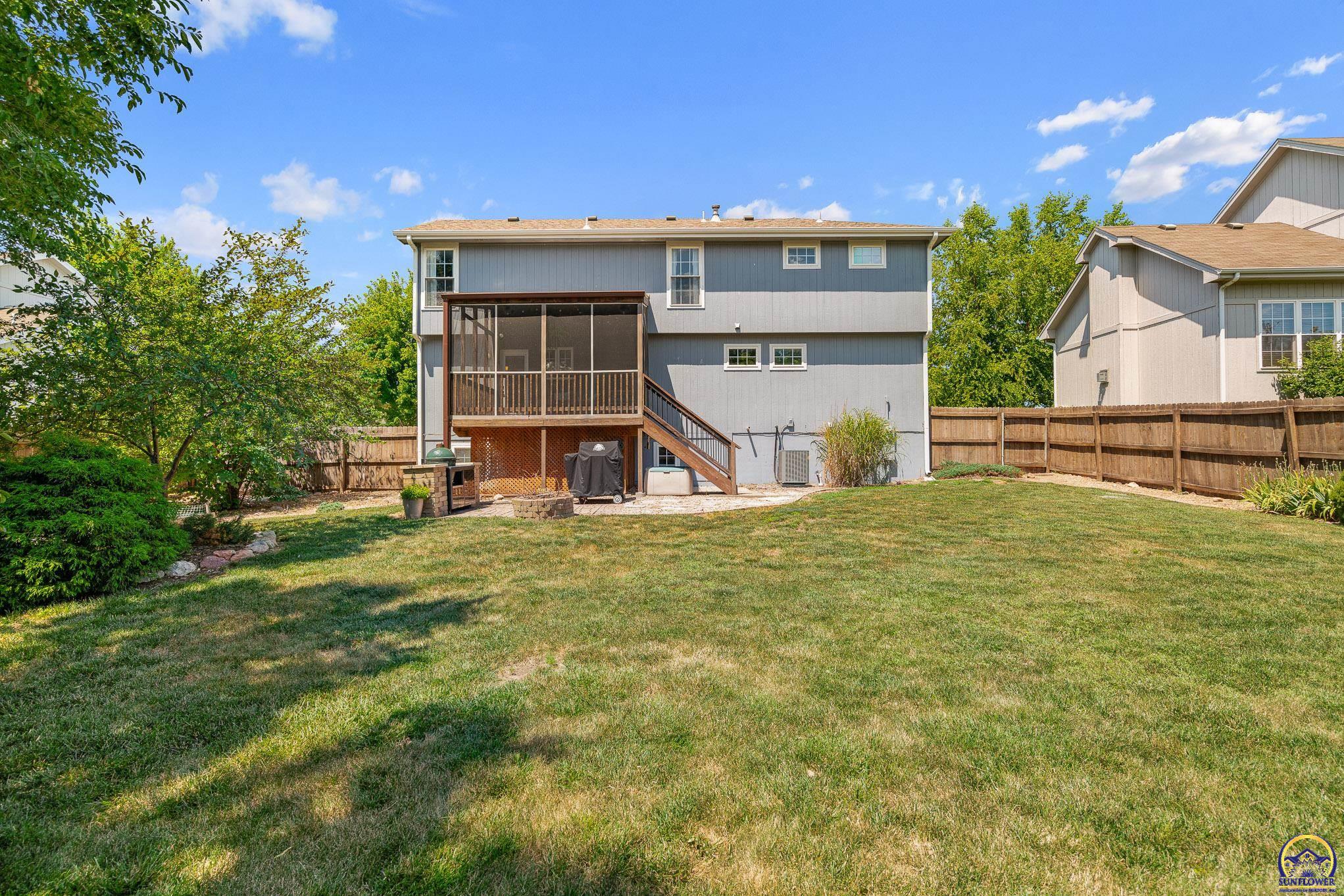 2712 SW Sherwood Park DR