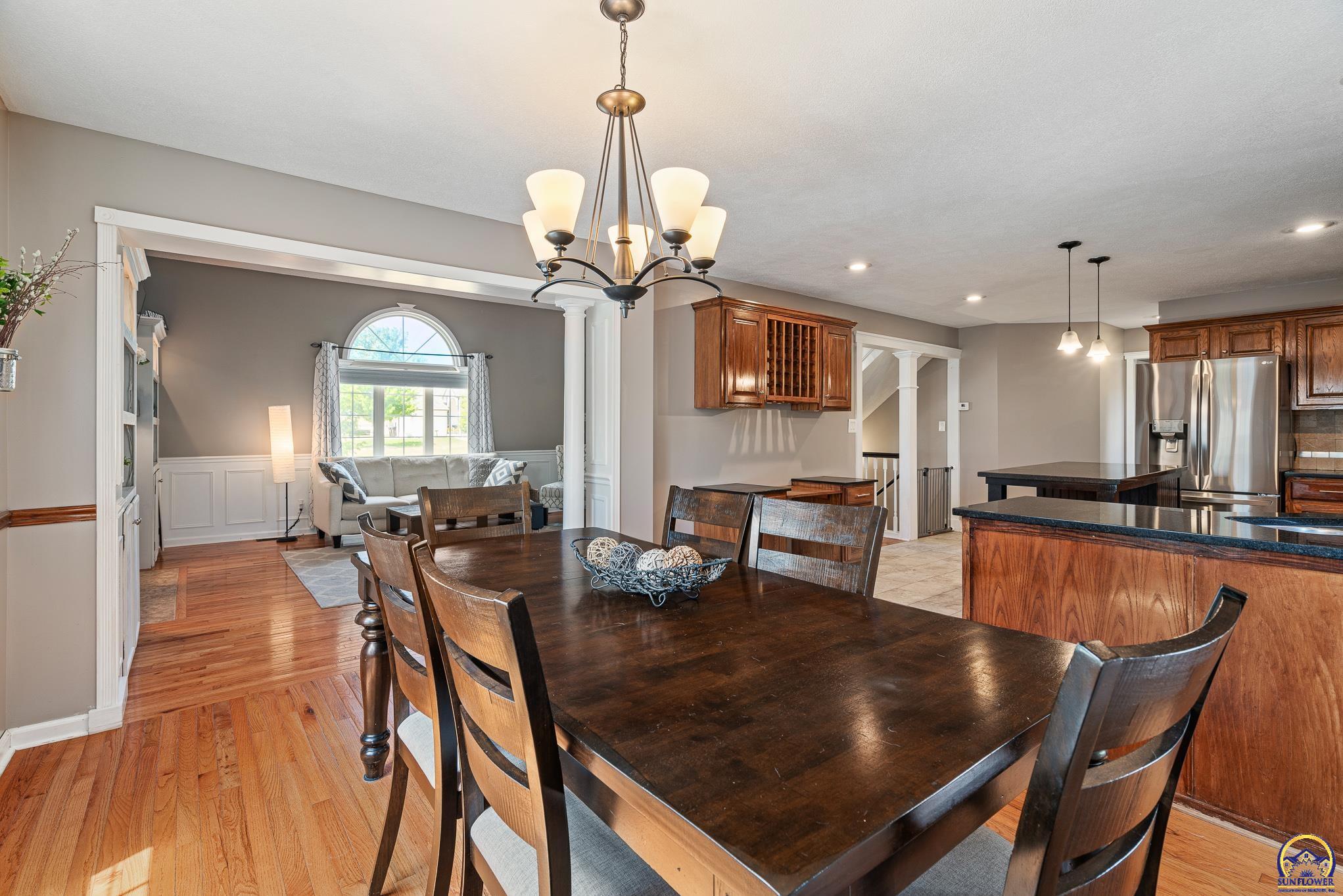 2712 SW Sherwood Park DR