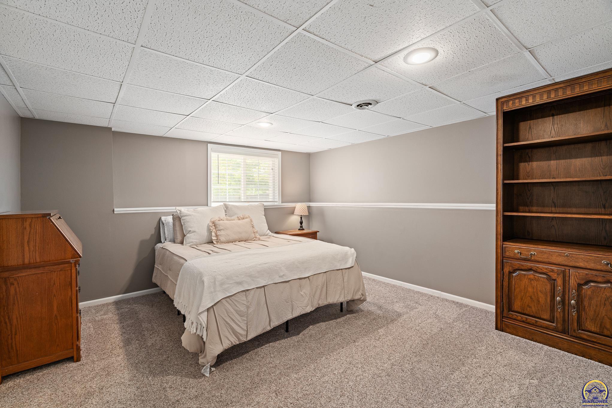 2712 SW Sherwood Park DR