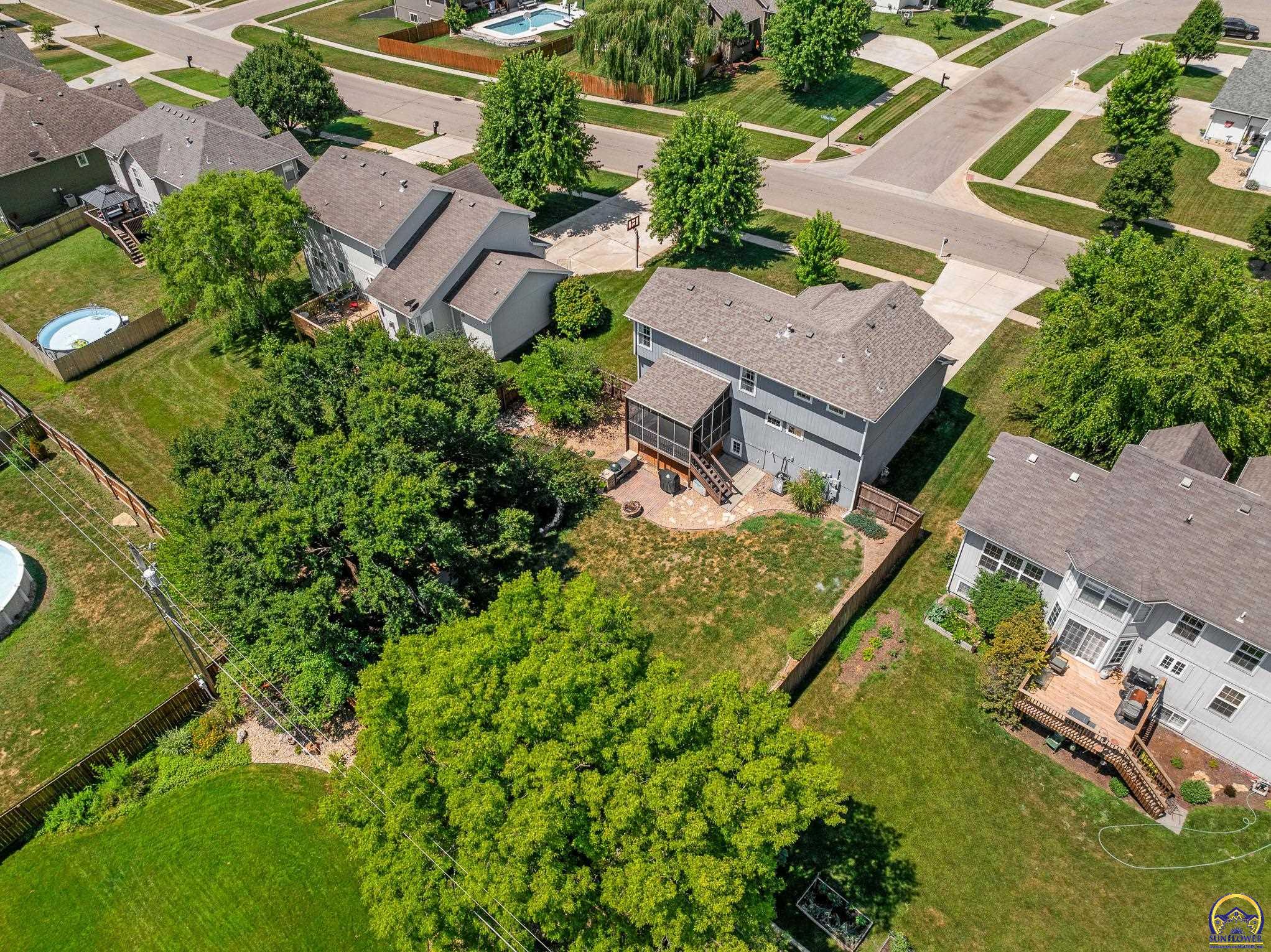 2712 SW Sherwood Park DR