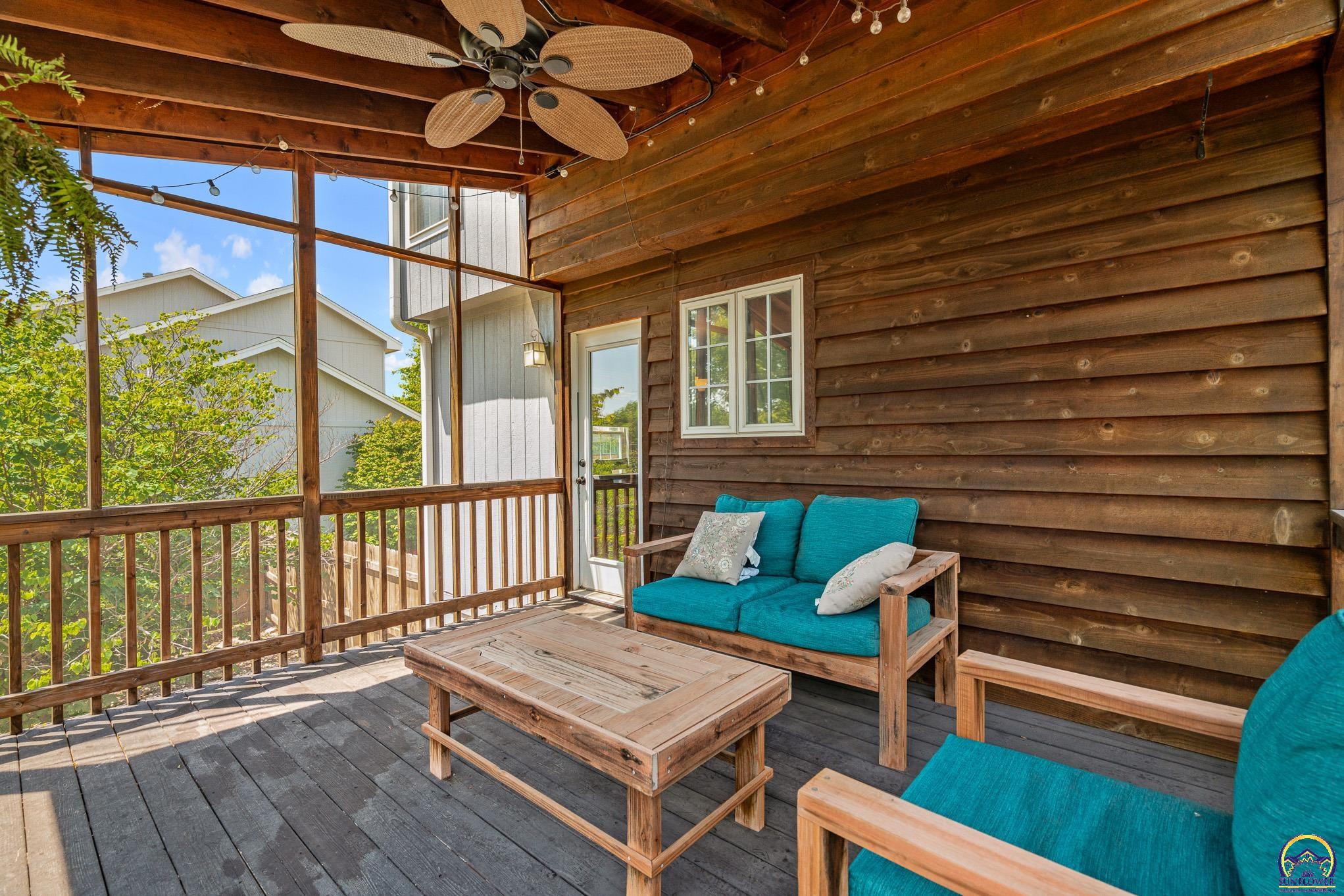 2712 SW Sherwood Park DR