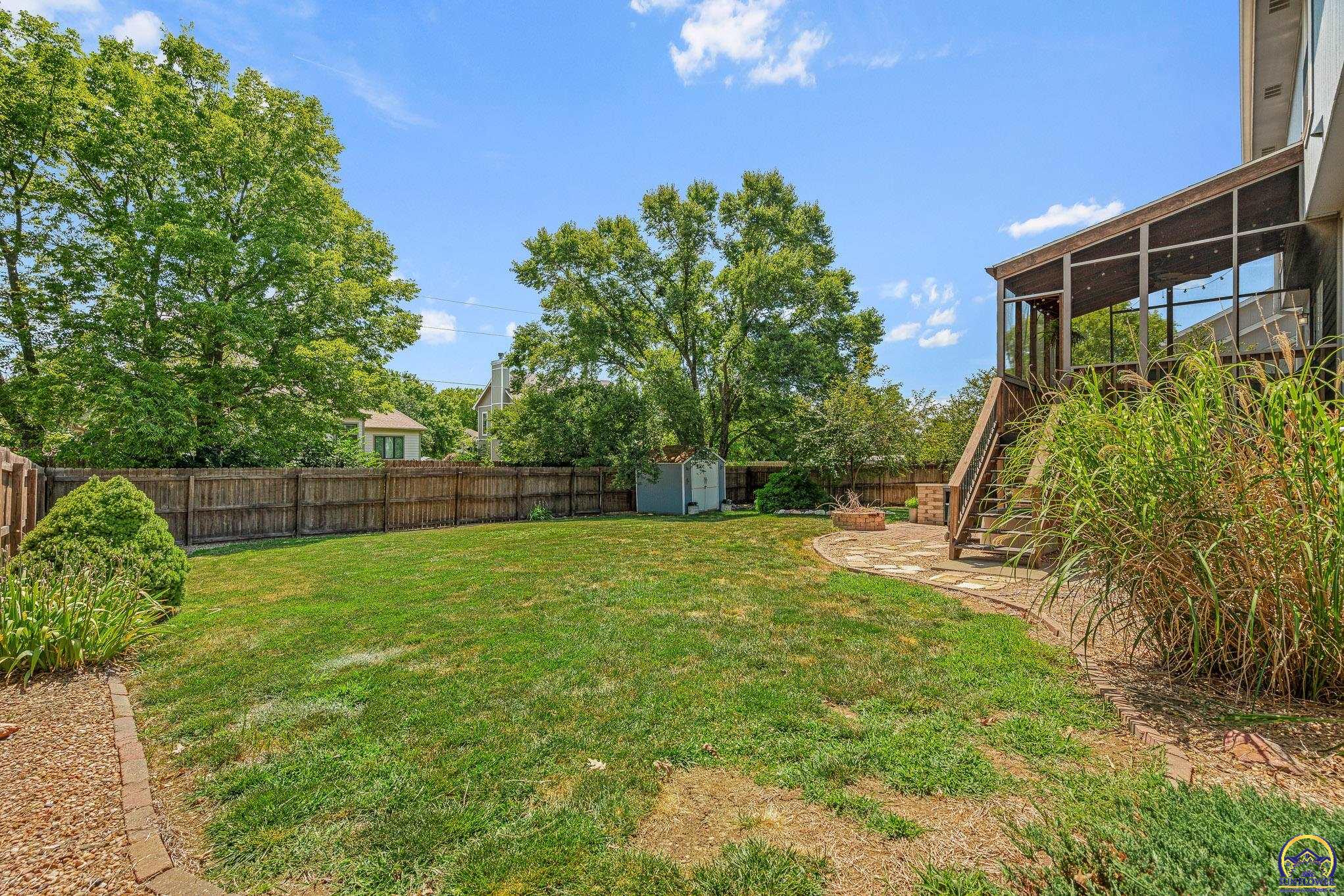 2712 SW Sherwood Park DR