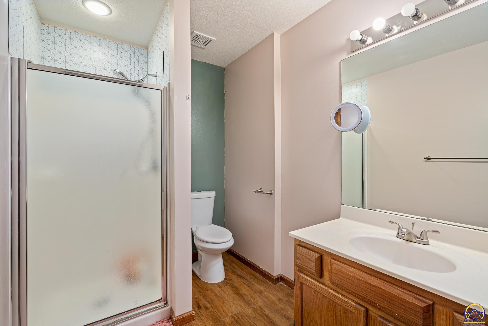 4331 SE Wisconsin AVE