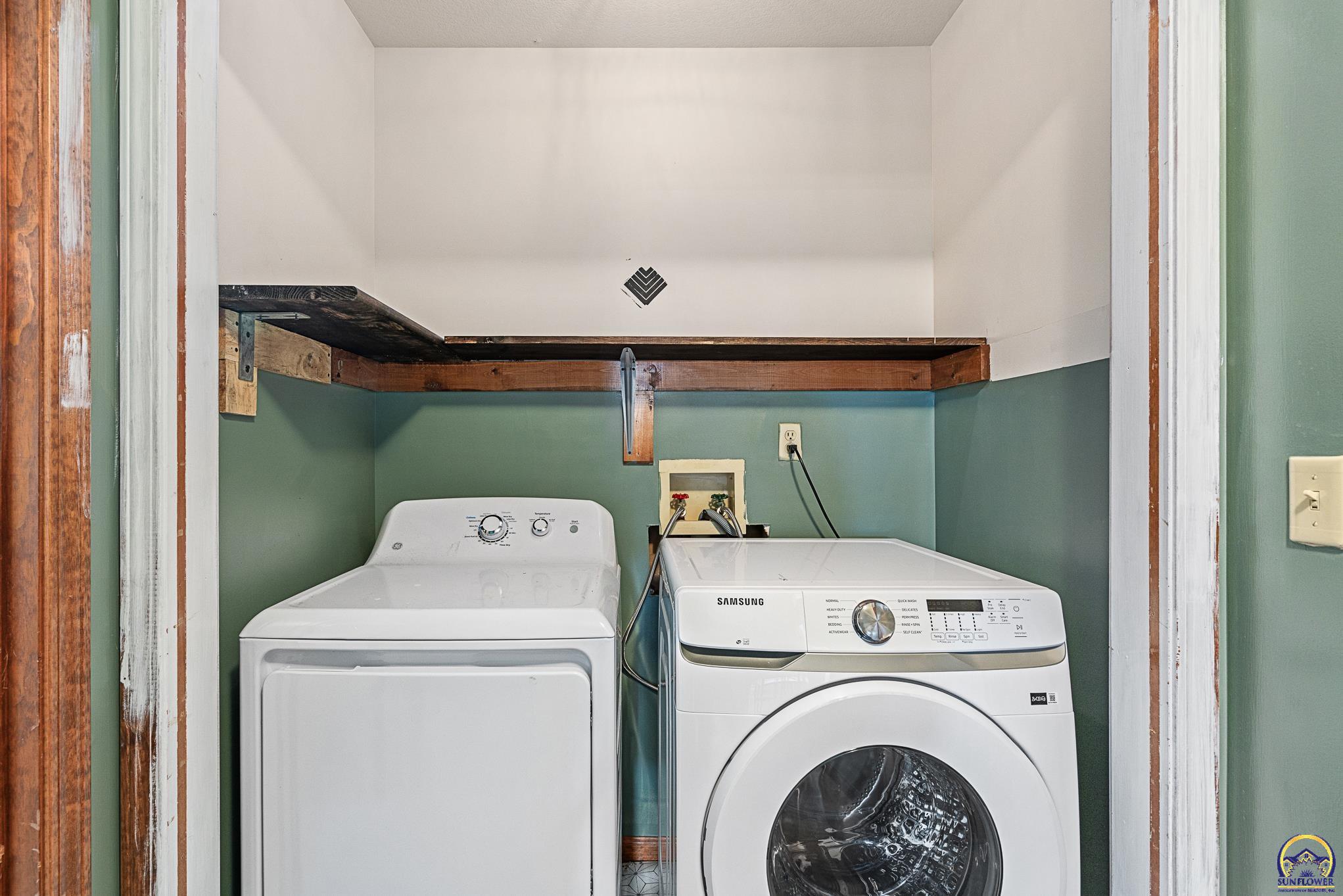 4331 SE Wisconsin AVE