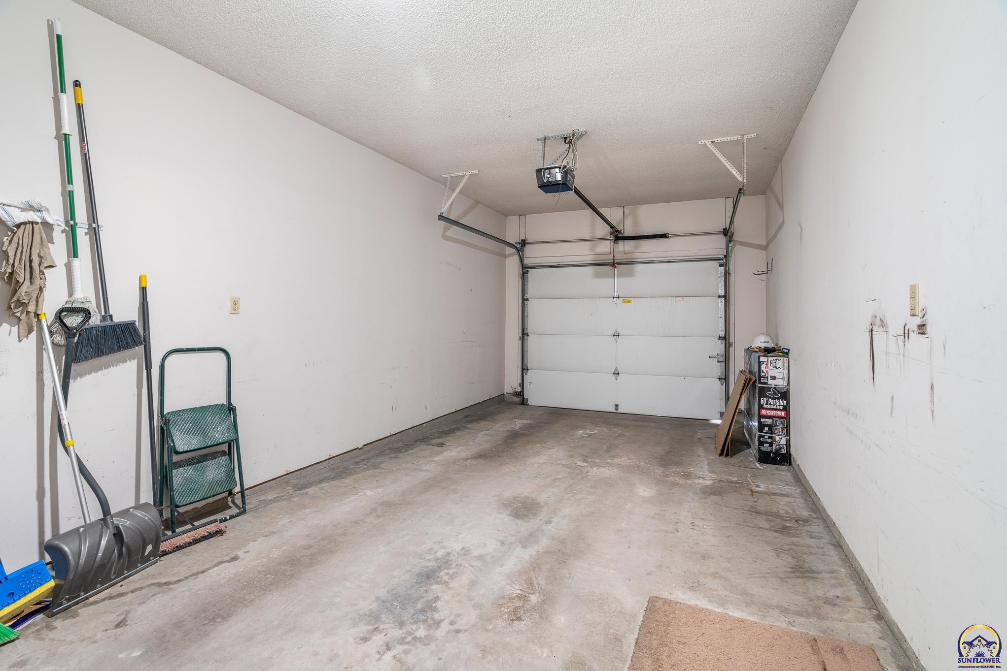 4331 SE Wisconsin AVE