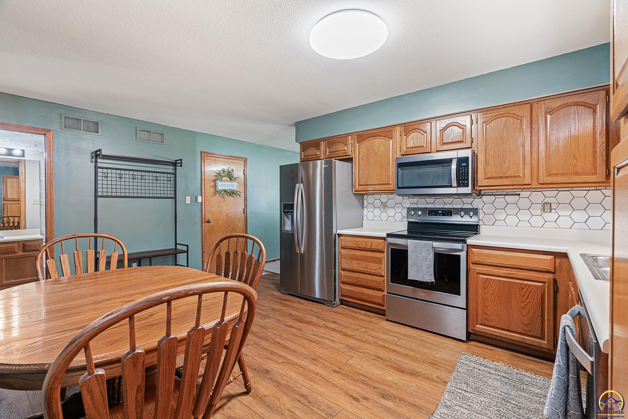 4331 SE Wisconsin AVE