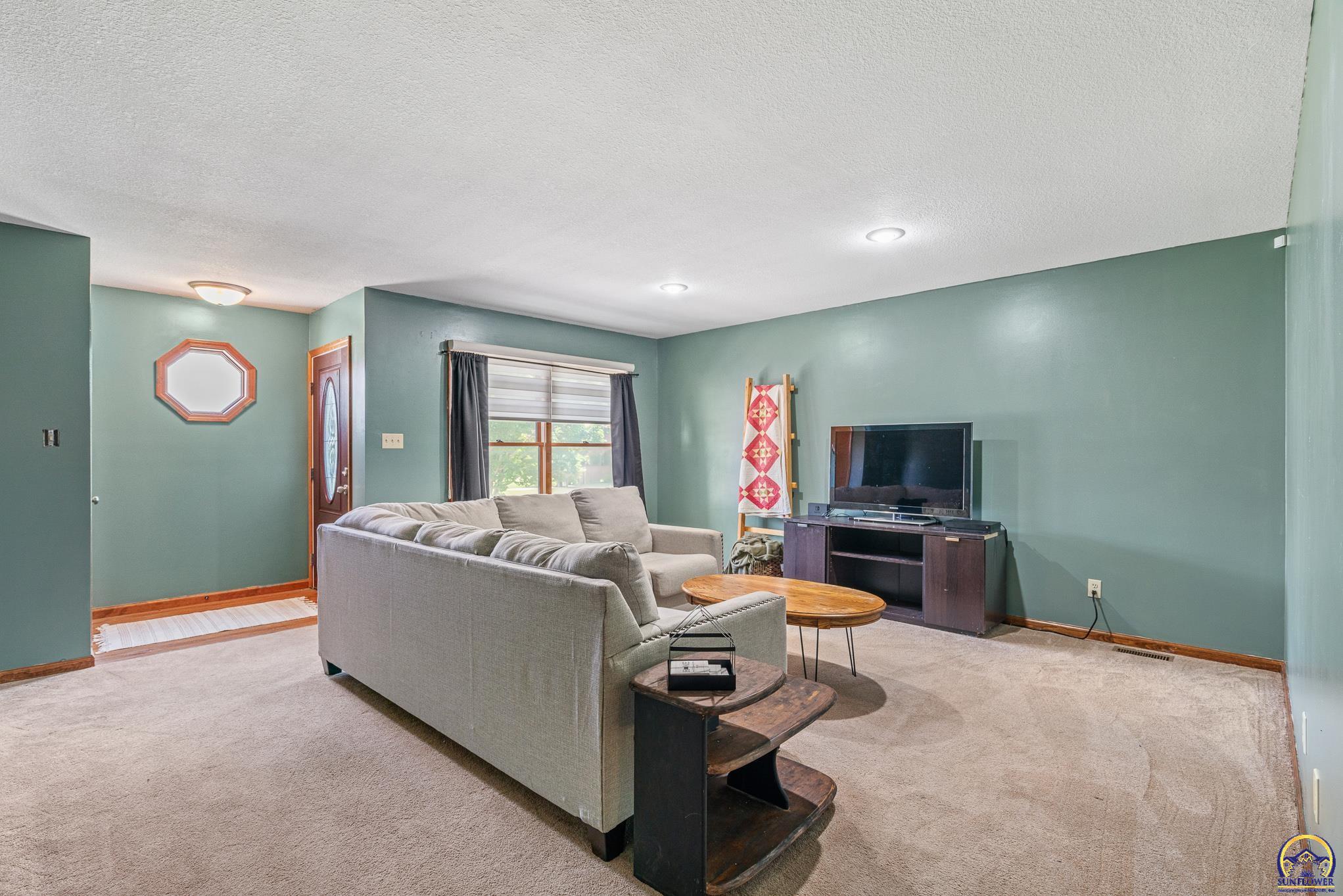 4331 SE Wisconsin AVE