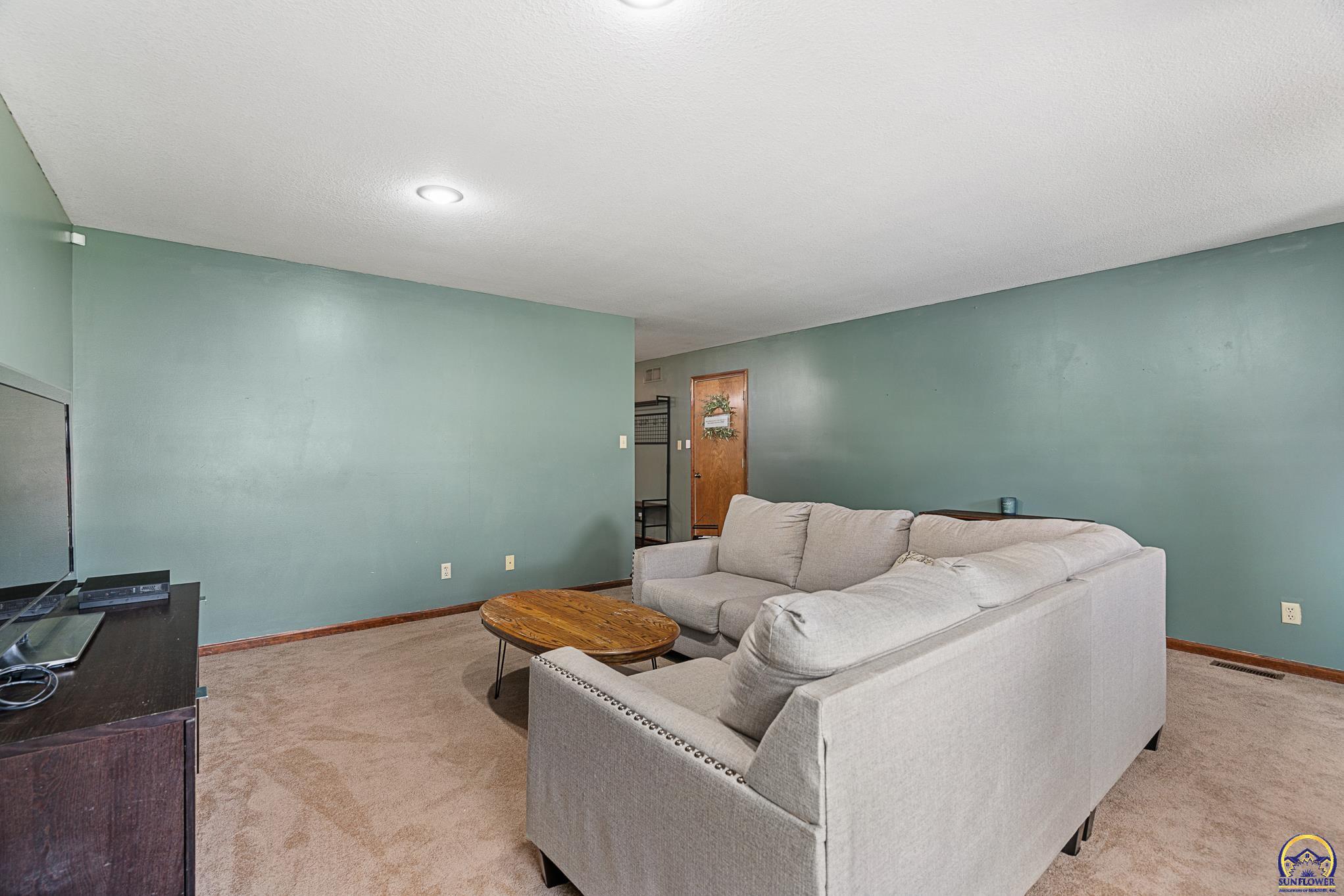 4331 SE Wisconsin AVE