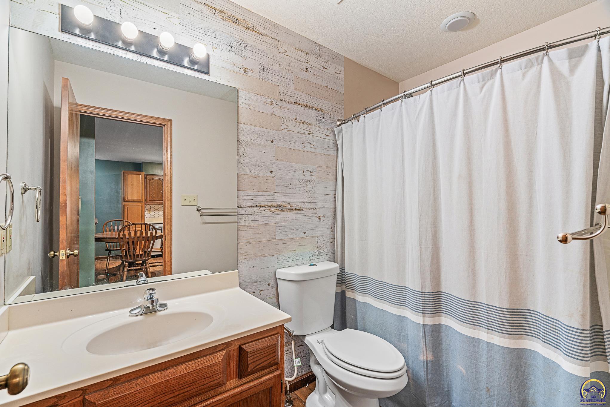 4331 SE Wisconsin AVE