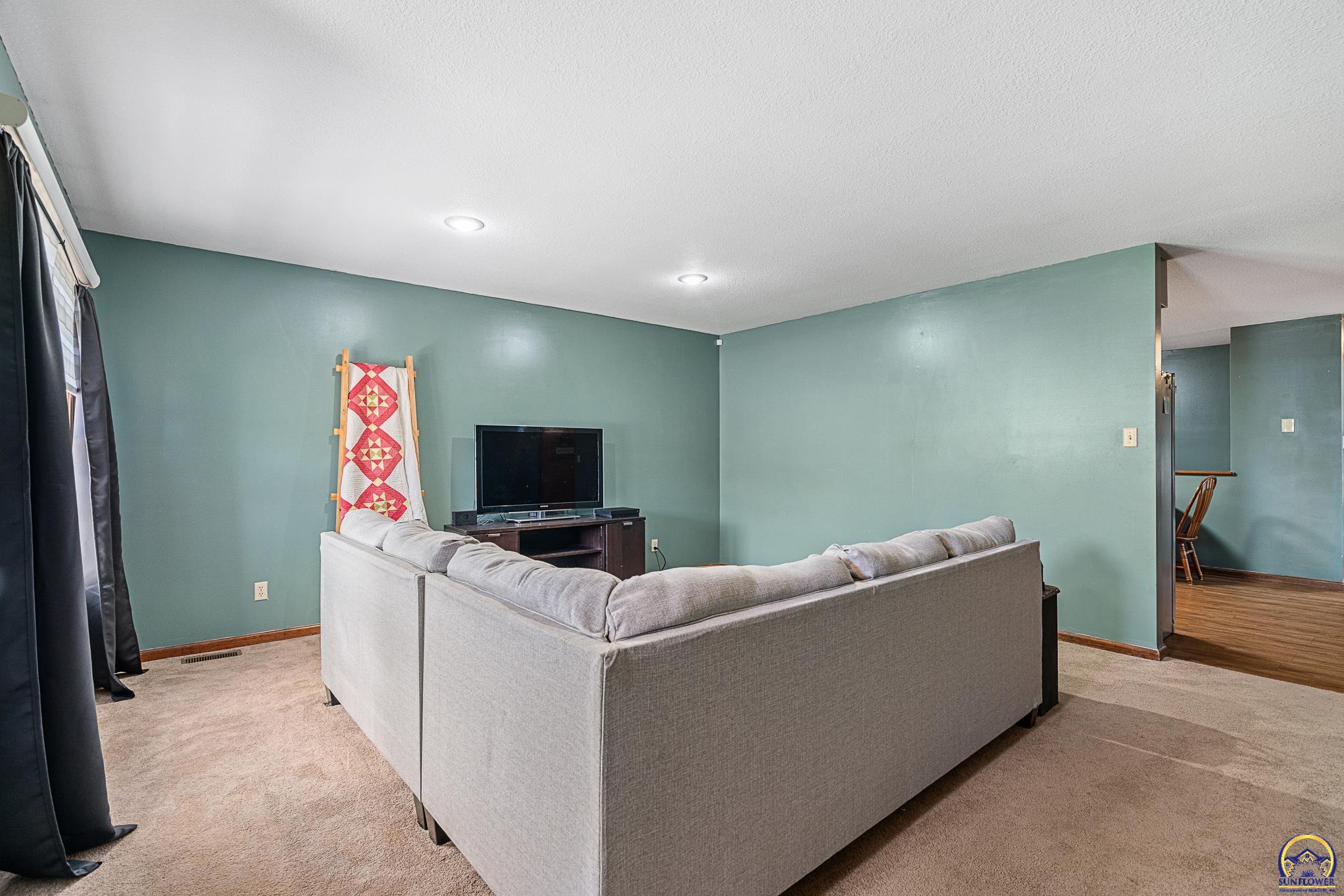 4331 SE Wisconsin AVE