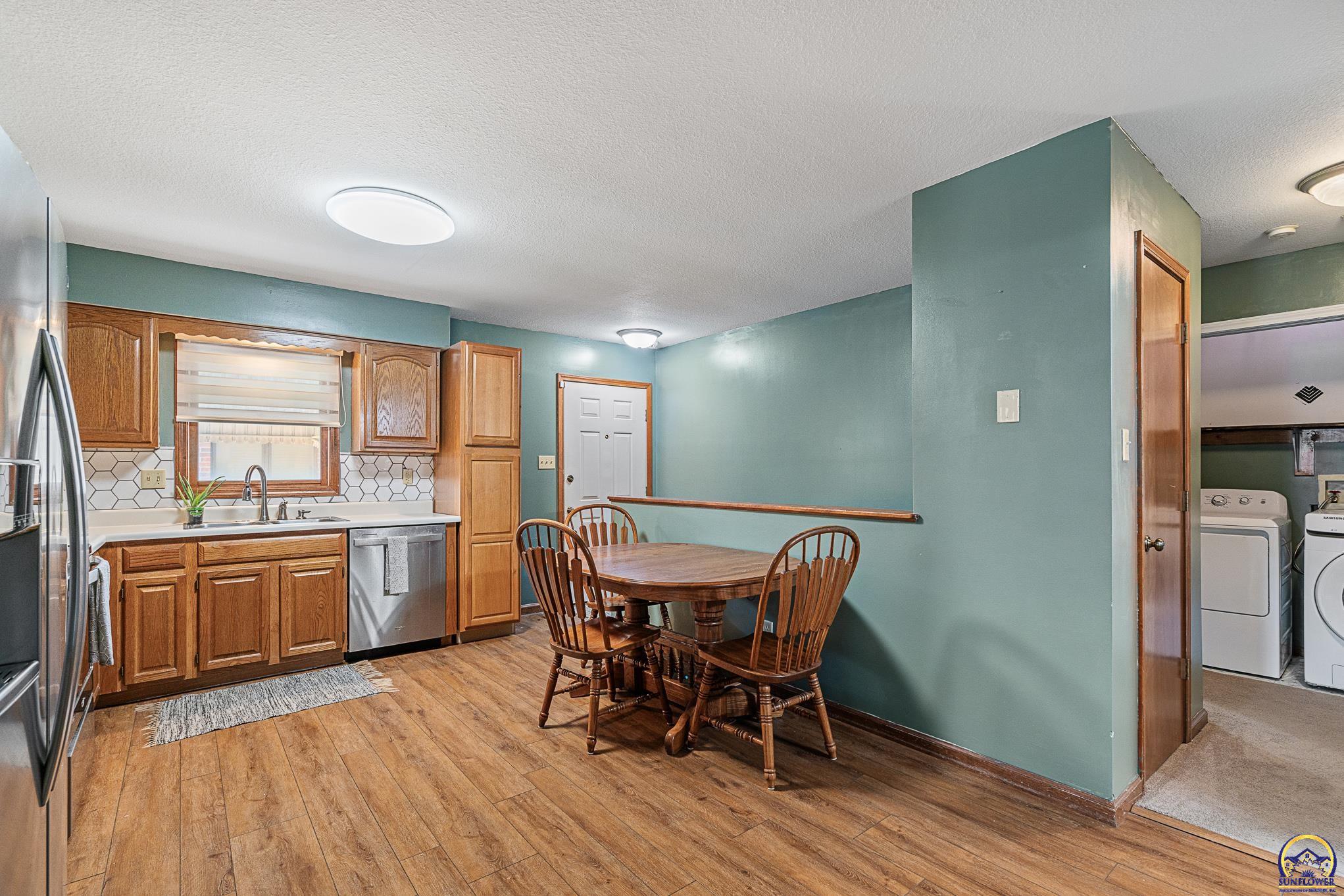 4331 SE Wisconsin AVE