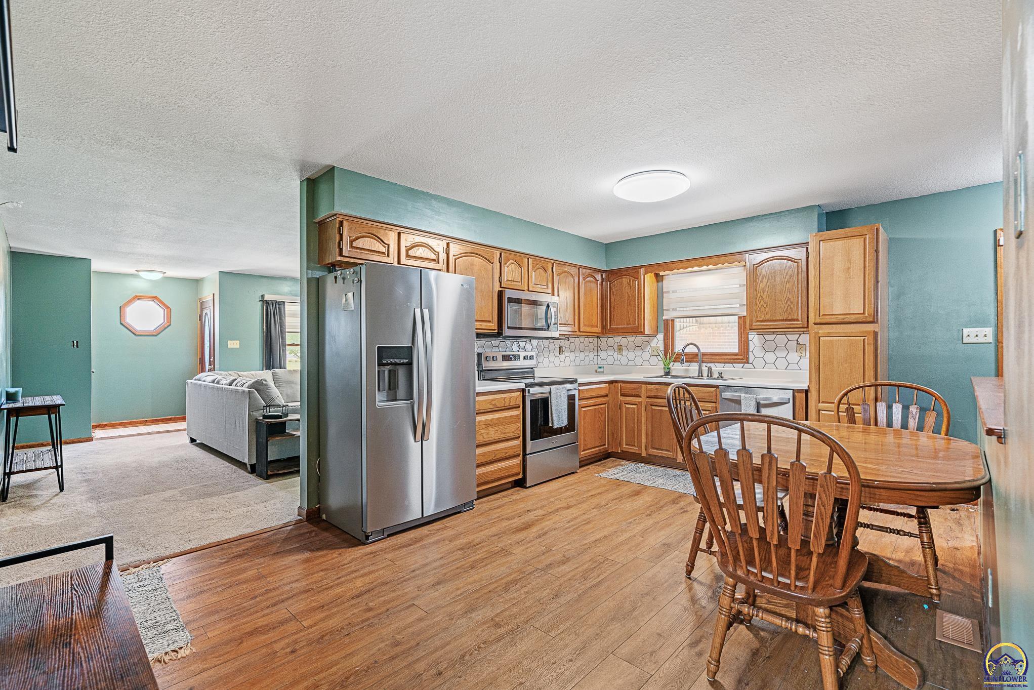 4331 SE Wisconsin AVE